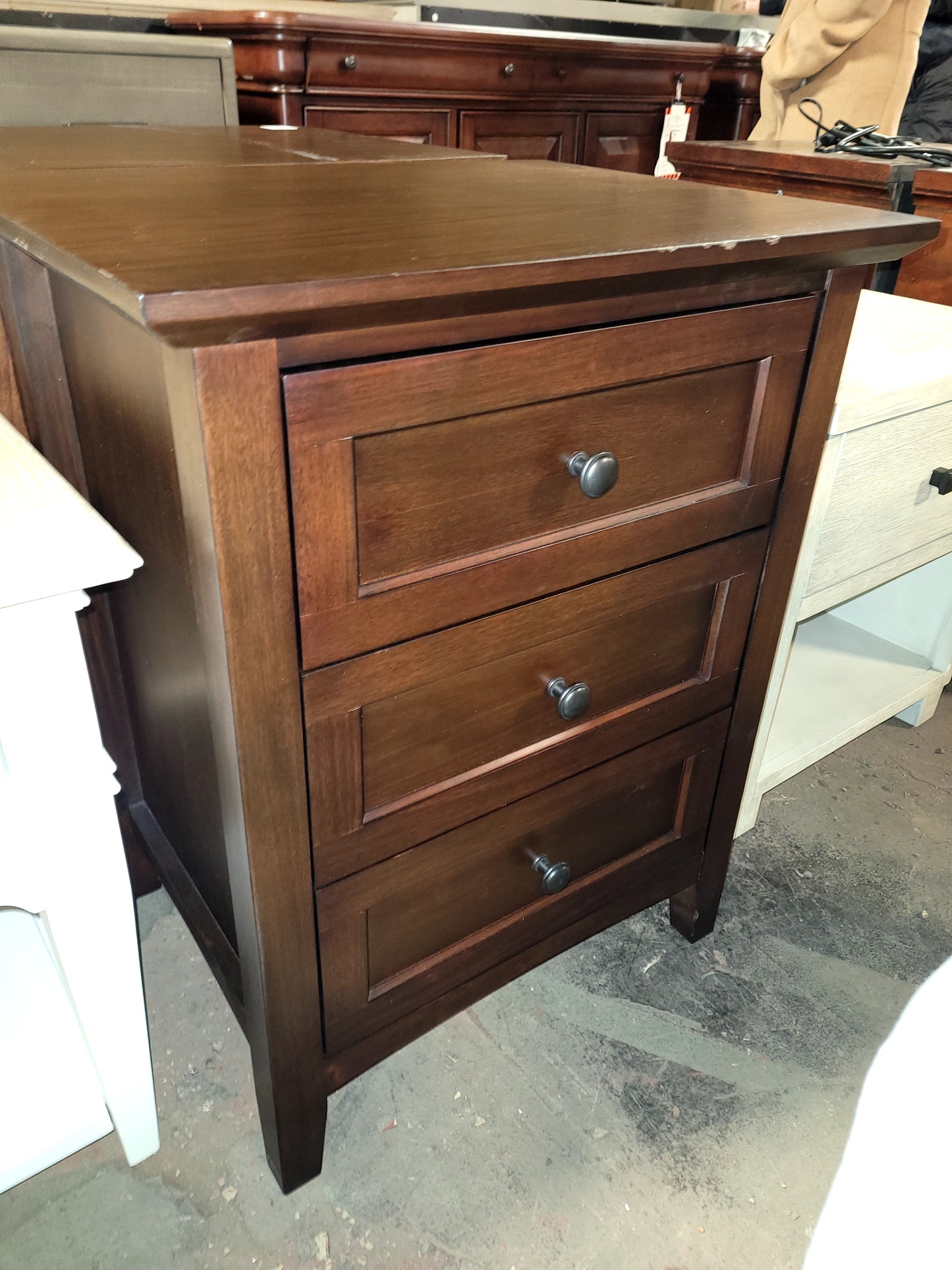 Hedworth Nightstand (Brown)