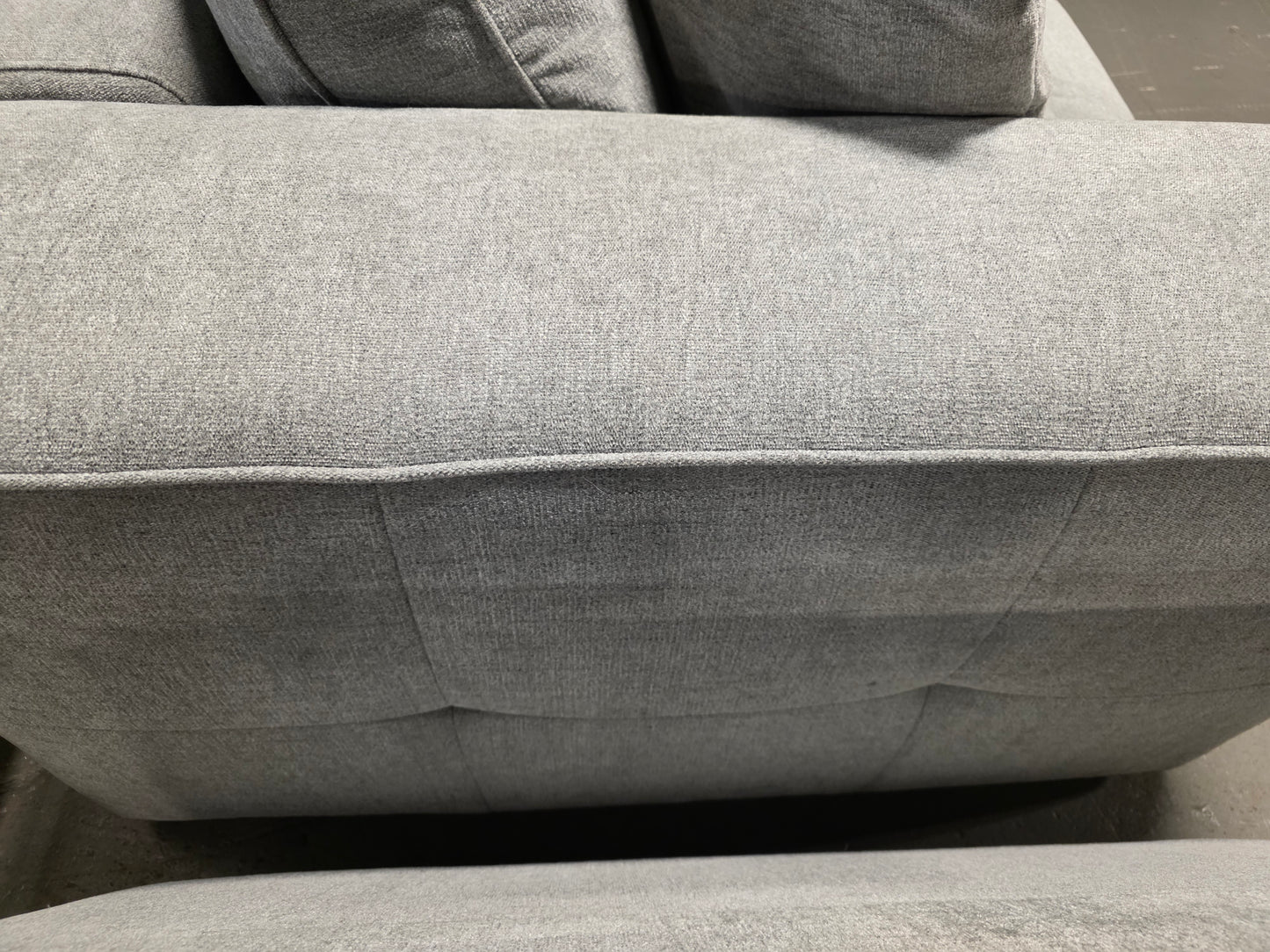 Nycolle 5-Pc. Modular Fabric L-Shape Sectional with 1 Console (Mineral)