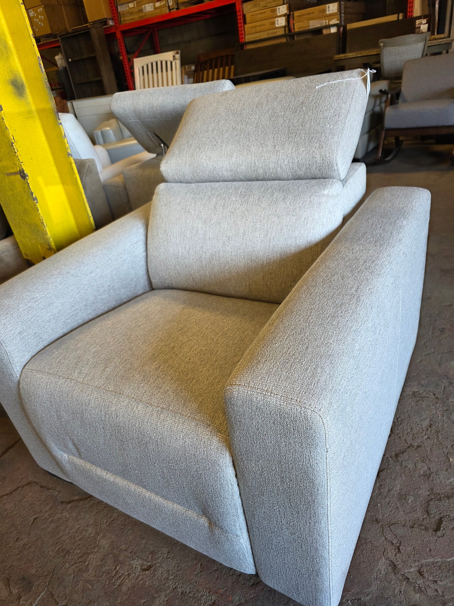 Nevio 39" Fabric Power Recliner (Mineral)