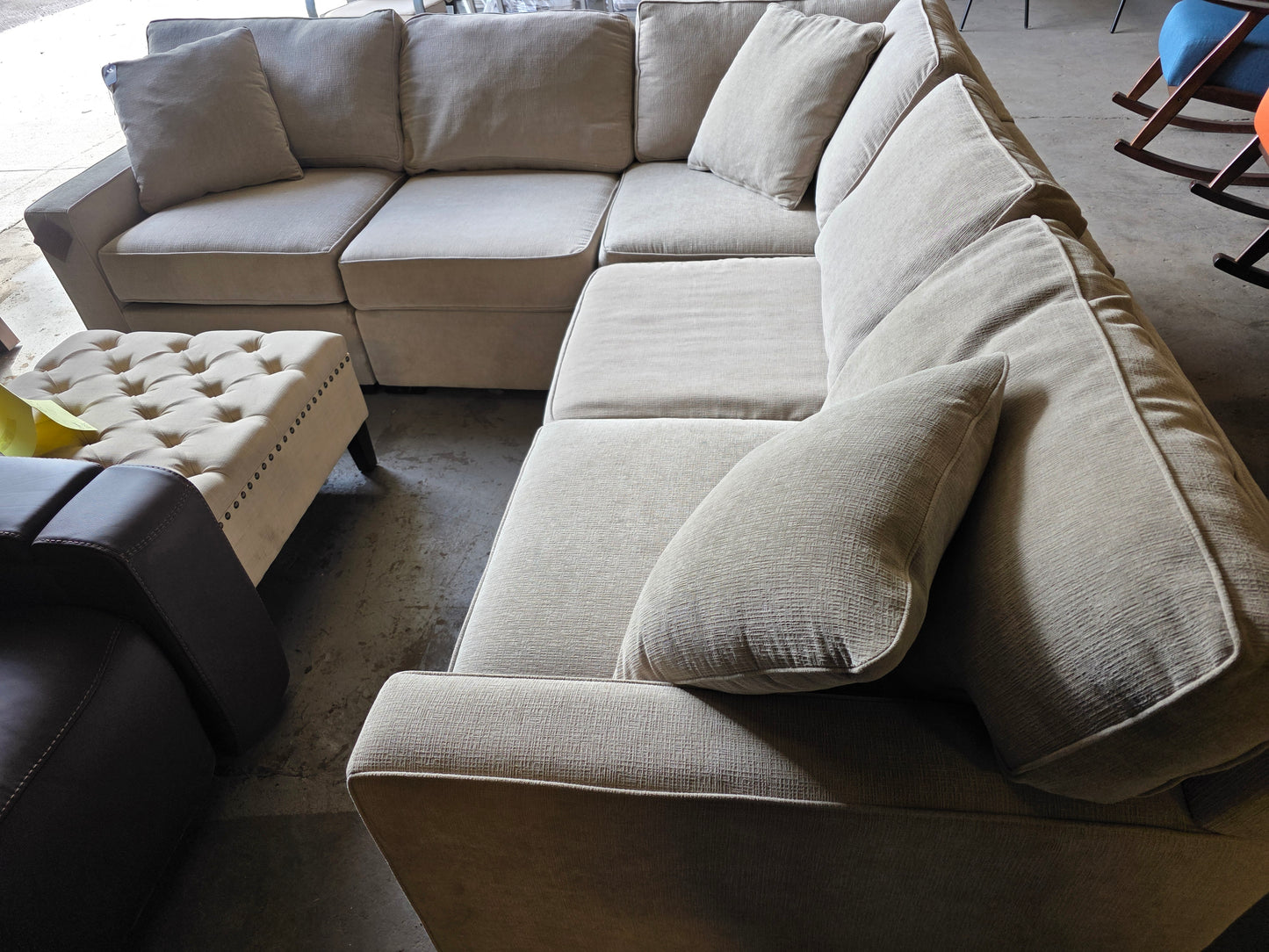 Radley 5-pc Sectional Sofa (Heavenly Chrome Beige)