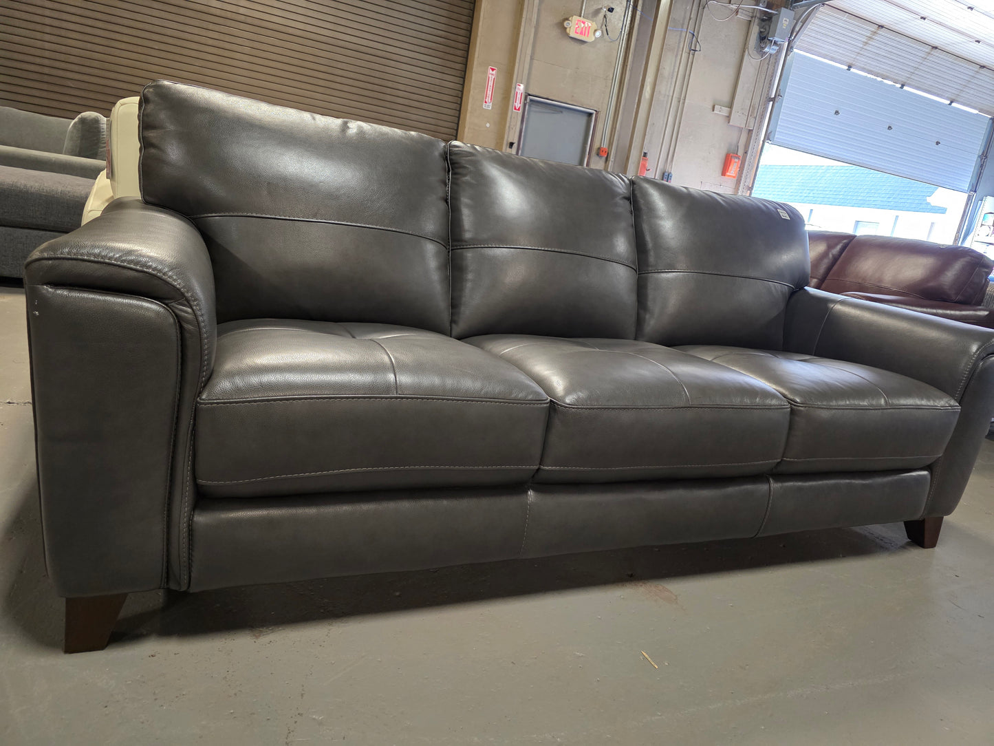 Brayna 88" Classic Leather Sofa (Charcoal)
