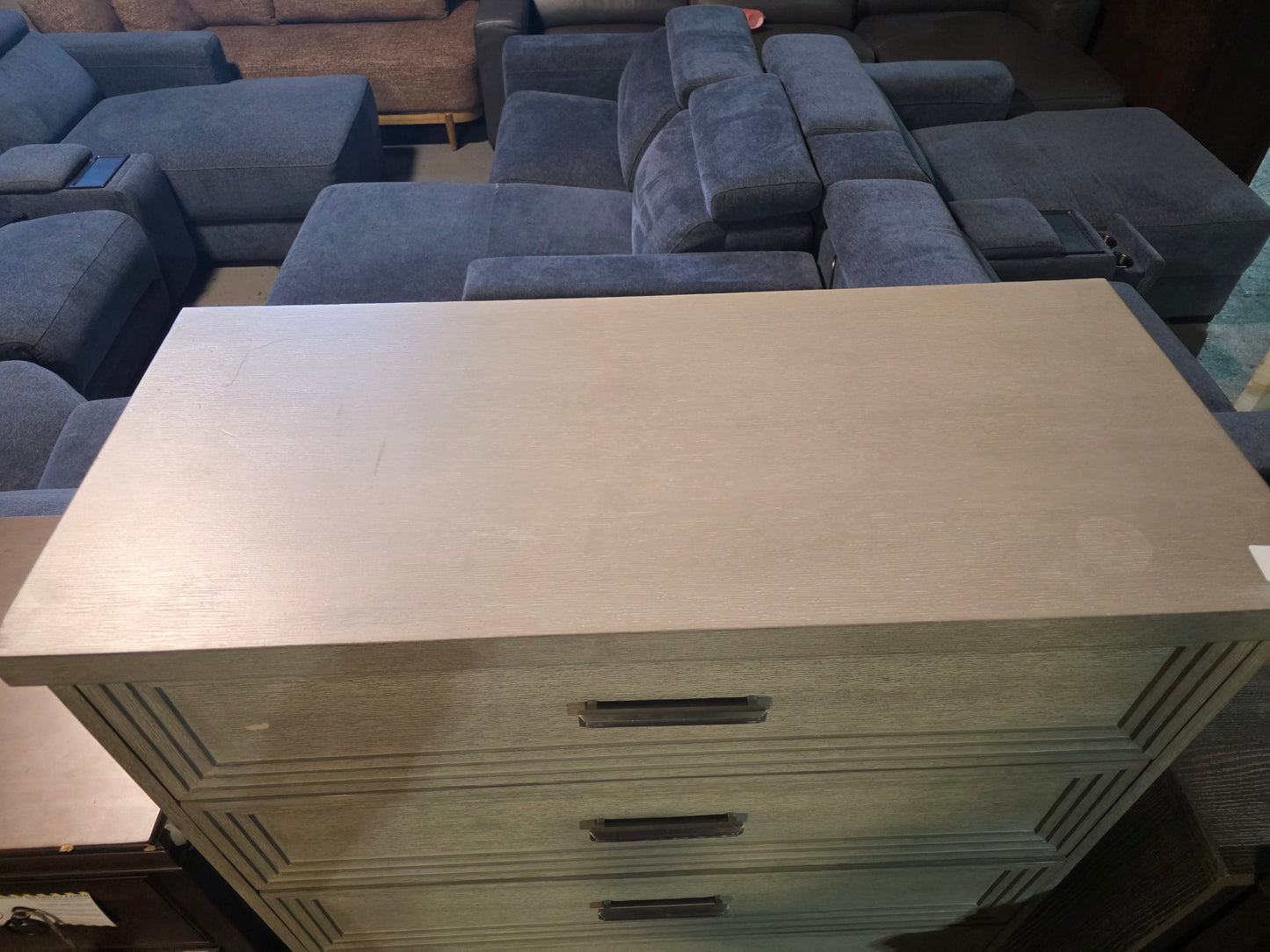 Cascade Dovetail Chest