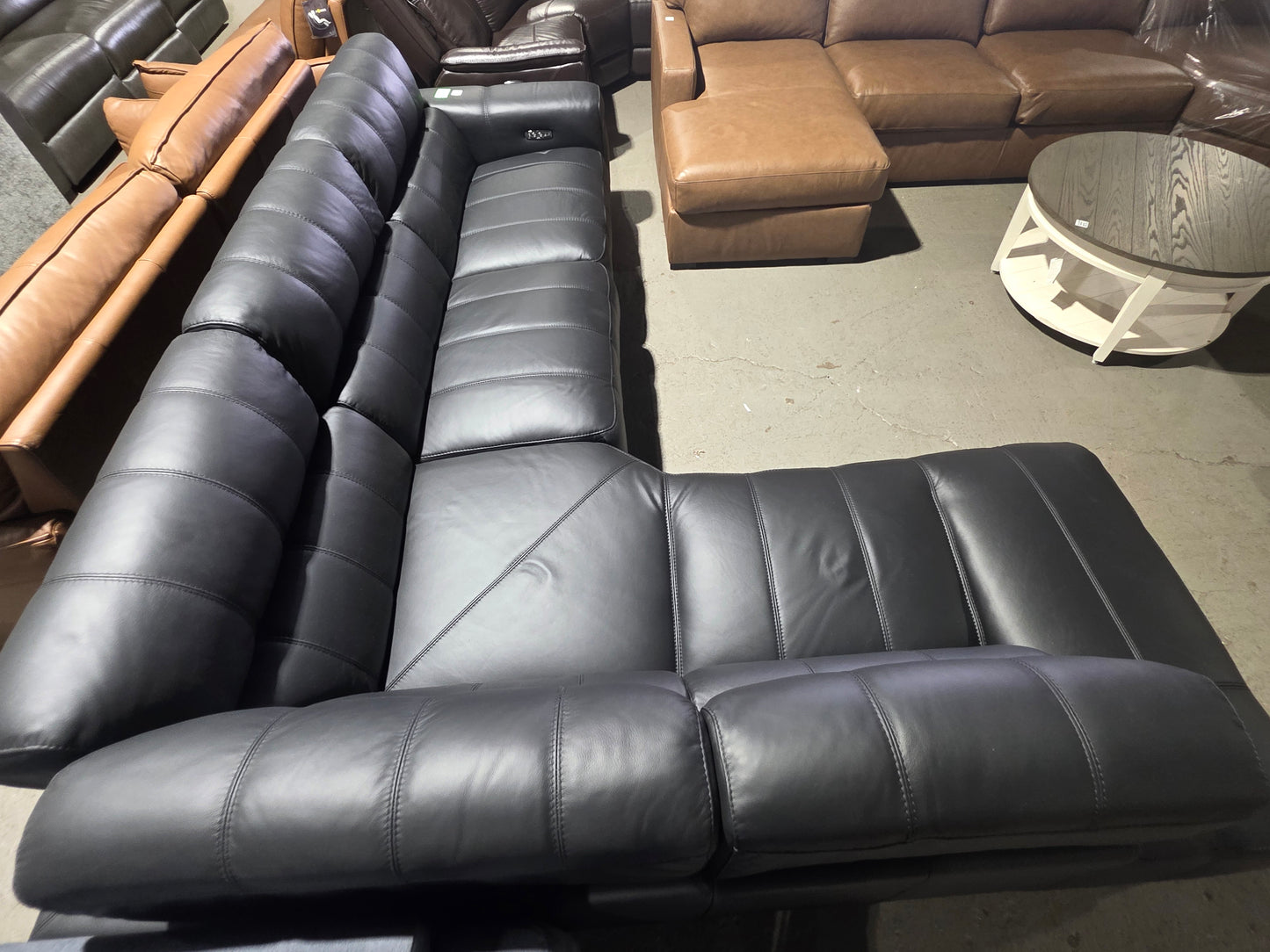 Wyndill 2-Pc. Leather Sectional with 2 Power Recliners (Black)