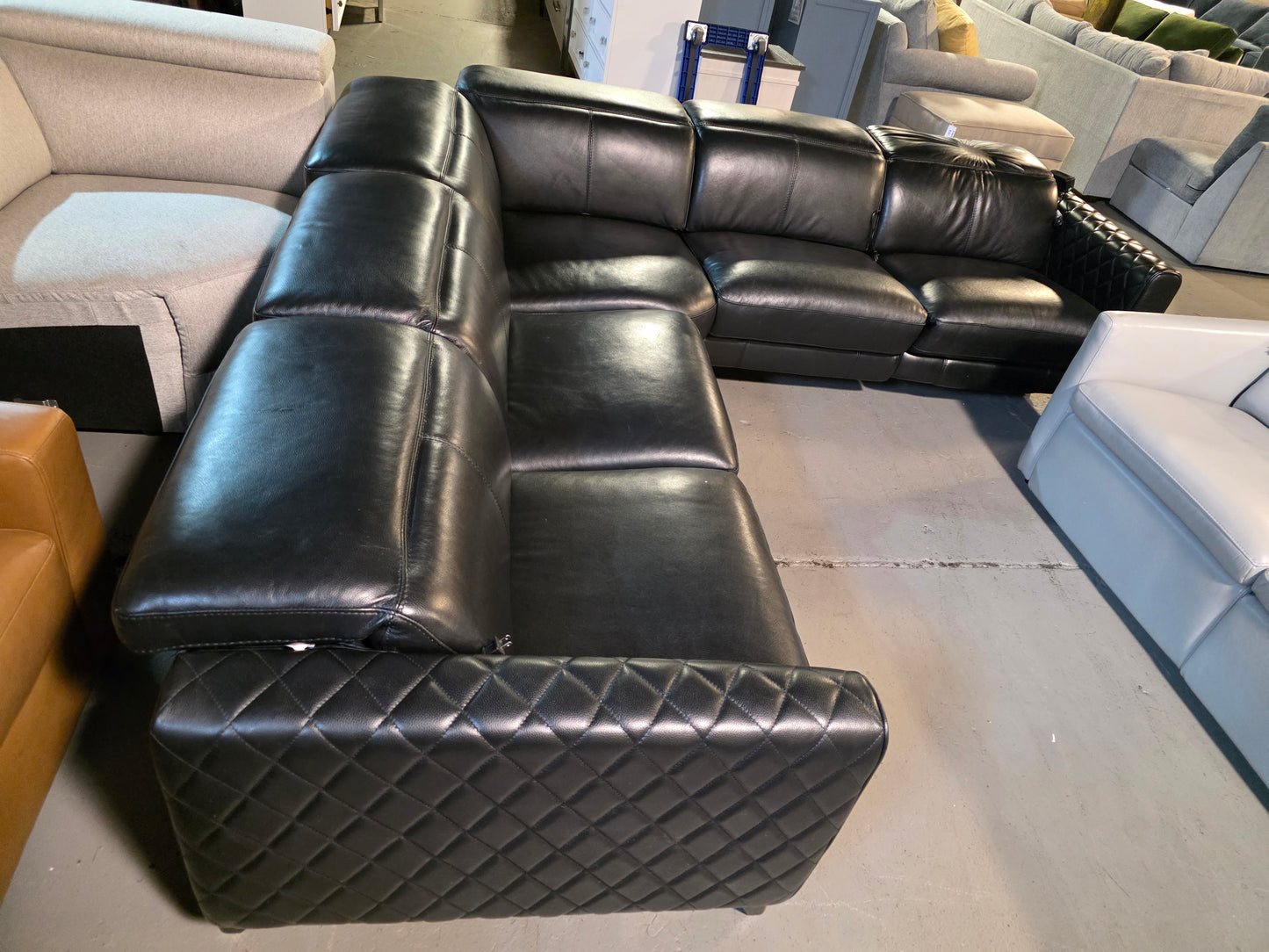 Jaconna 5-Pc. Leather Sectional with 3 Power Recliners