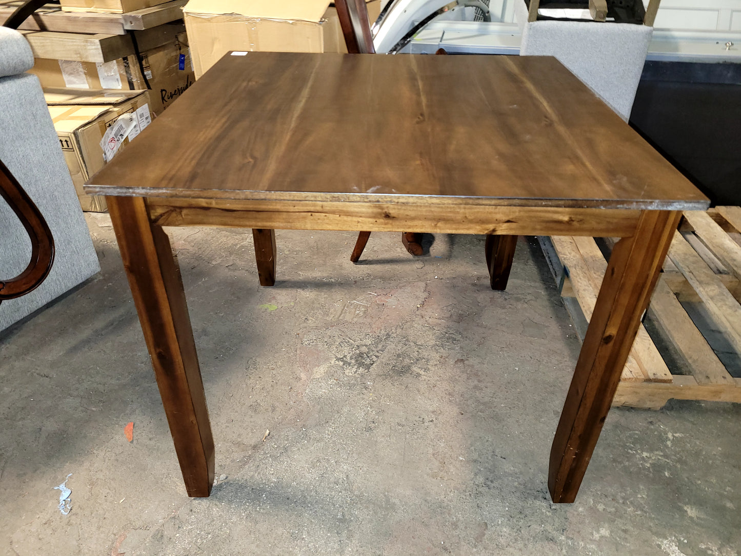 Neunan Square Dining Room Table