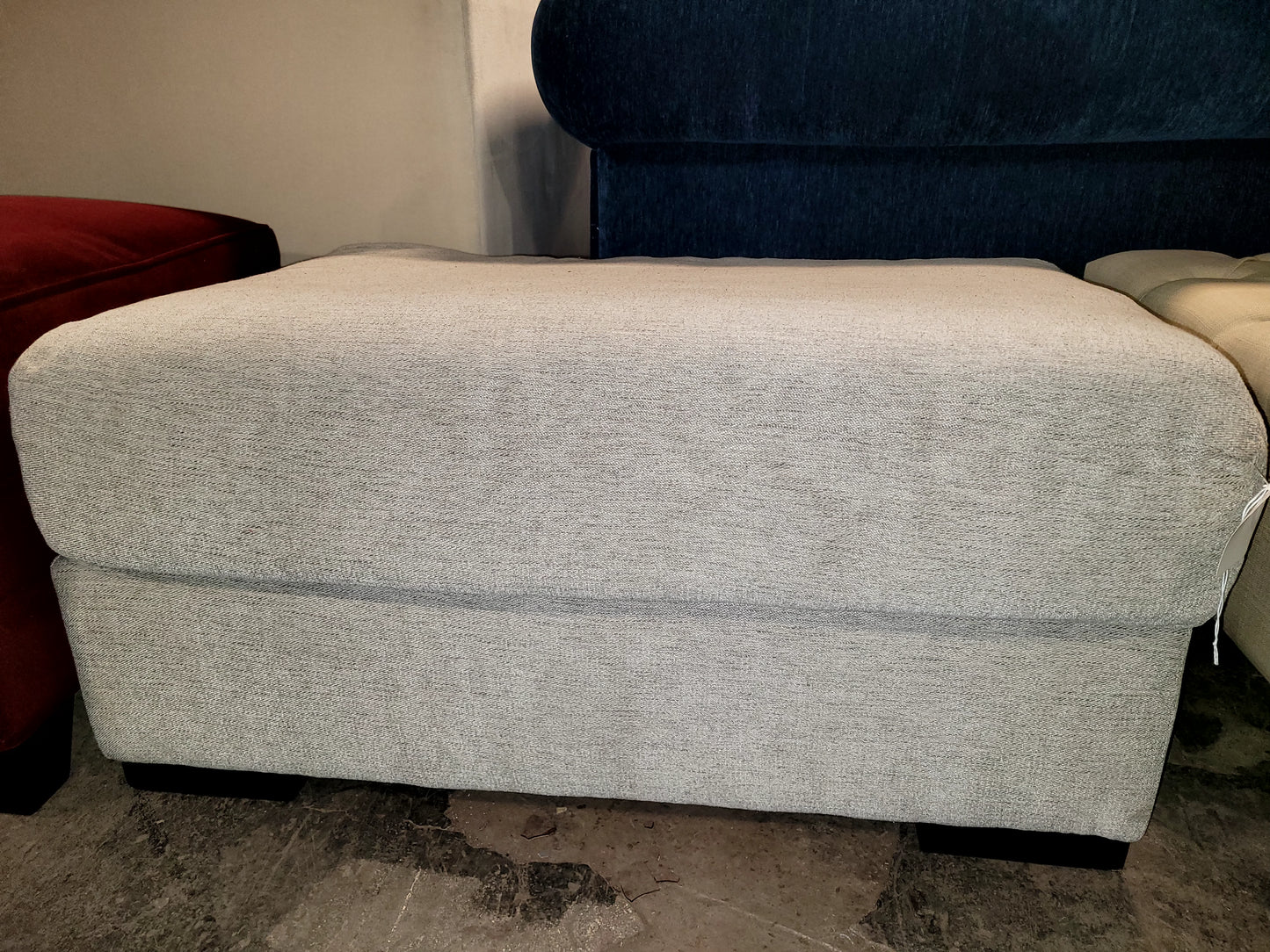 Accent Ottoman