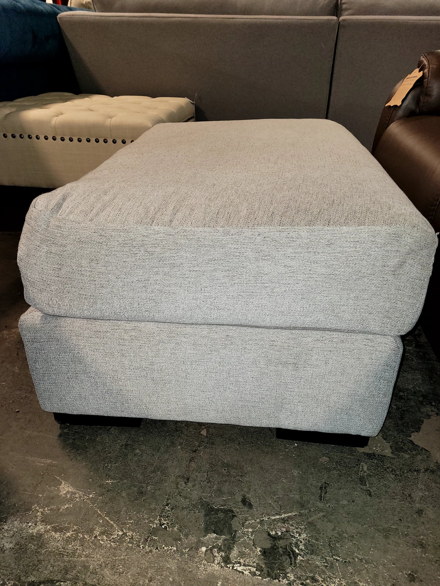 Accent Ottoman