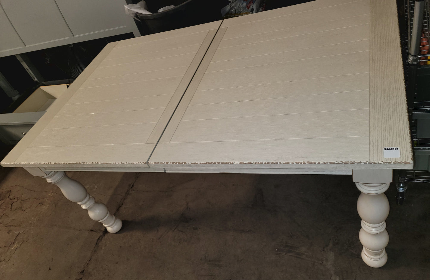 Aberdeen Off White Expandable Dining Table