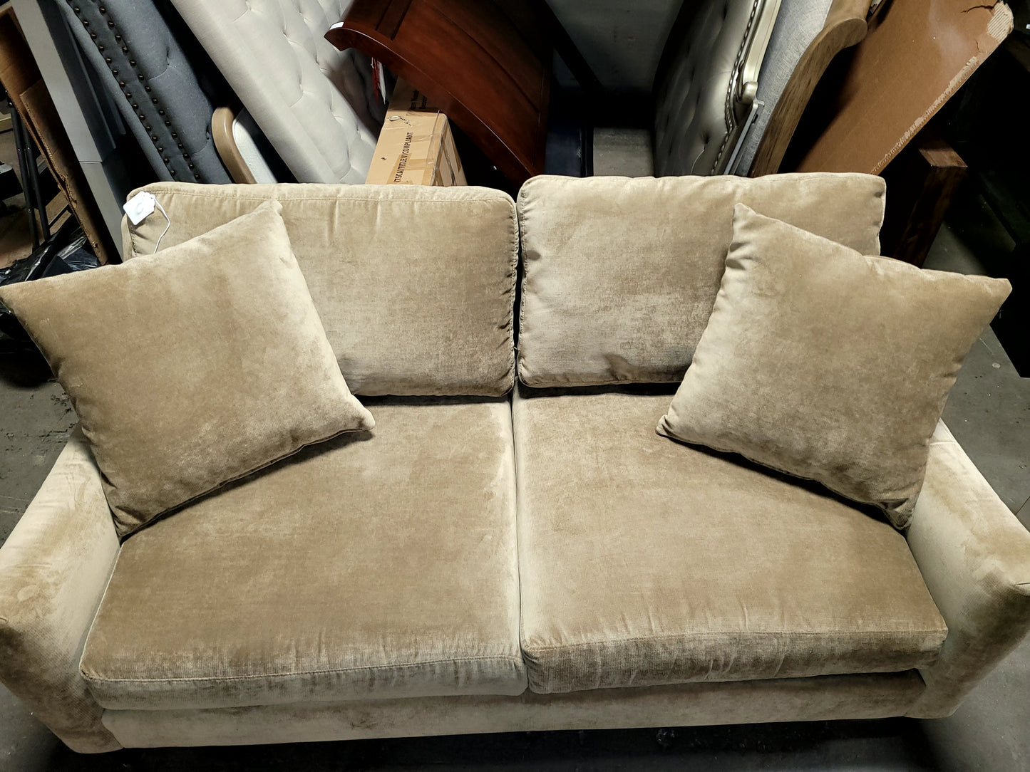 Iliza 61" Fabric Loveseat (Tan)