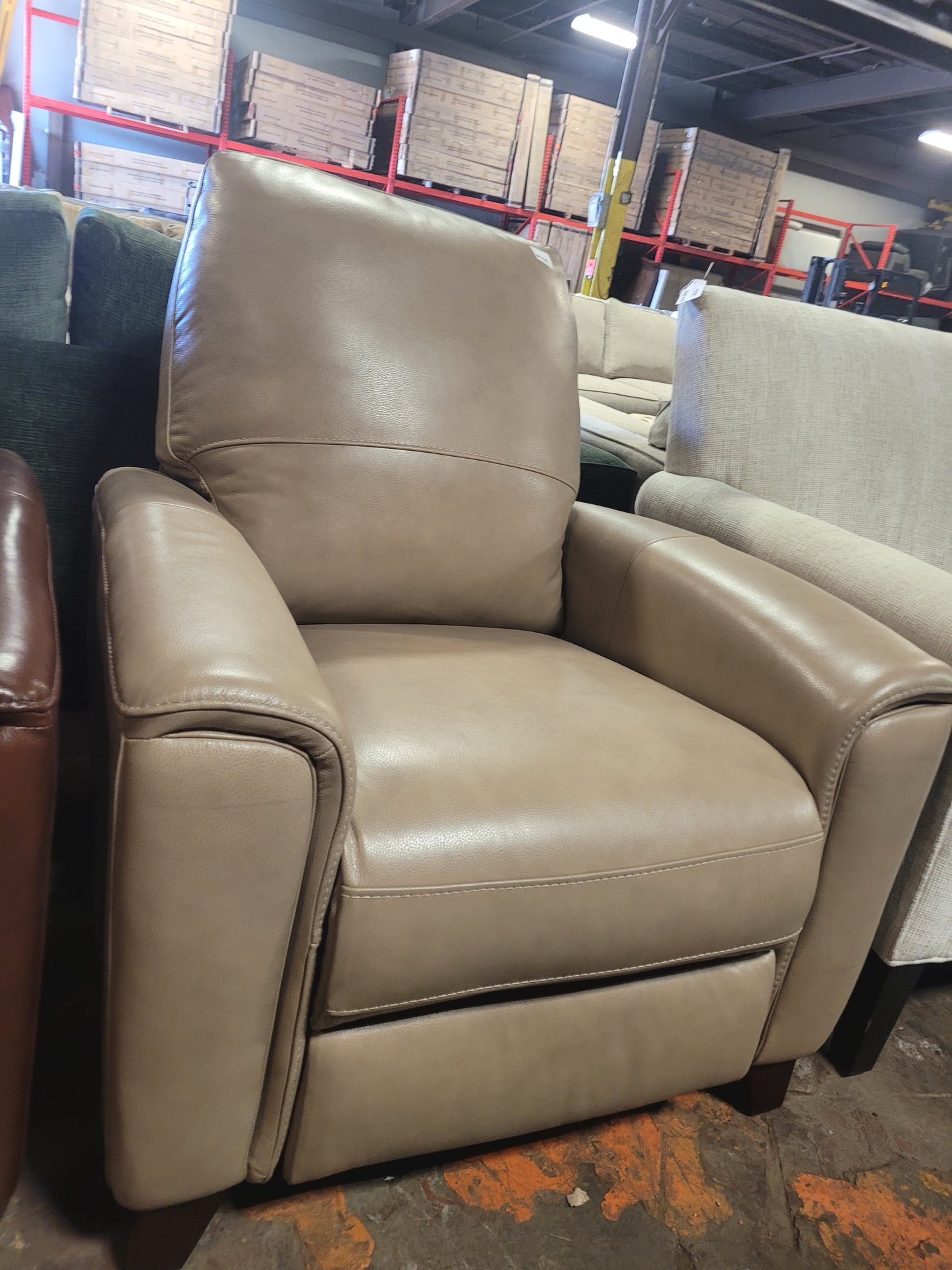 Brayna 35" Classic Leather Pushback Recliner (Classico Taupe)