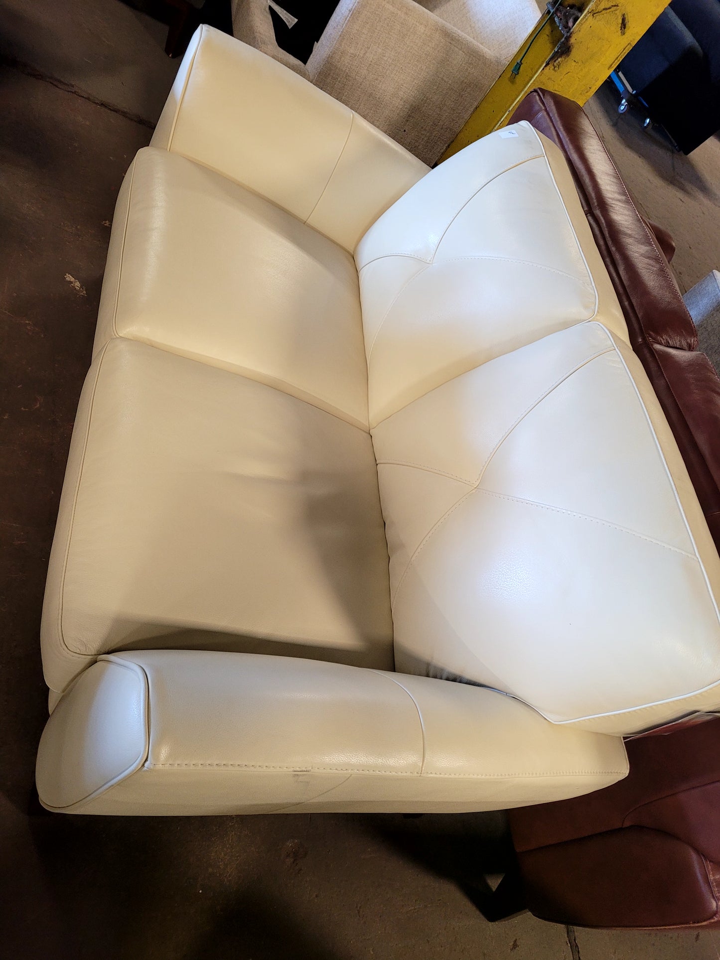 Myia 62" Leather Loveseat