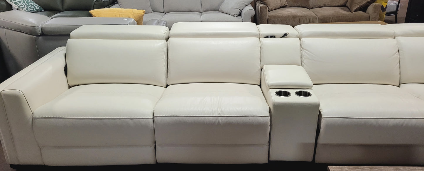 Jenneth 7-Pc. Leather L Sectional with 3
Power Motion Recliners