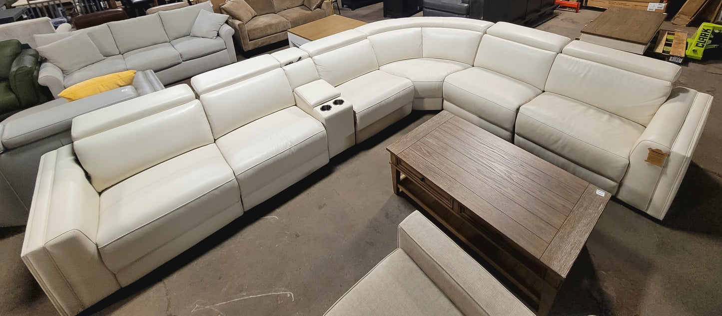 Jenneth 7-Pc. Leather L Sectional with 3
Power Motion Recliners