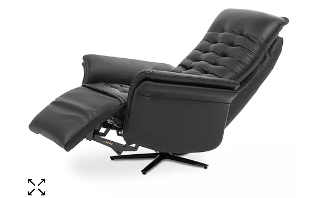 Giuseppe Nicoletti
Pianeta Leather Recliner (Dark Grey)