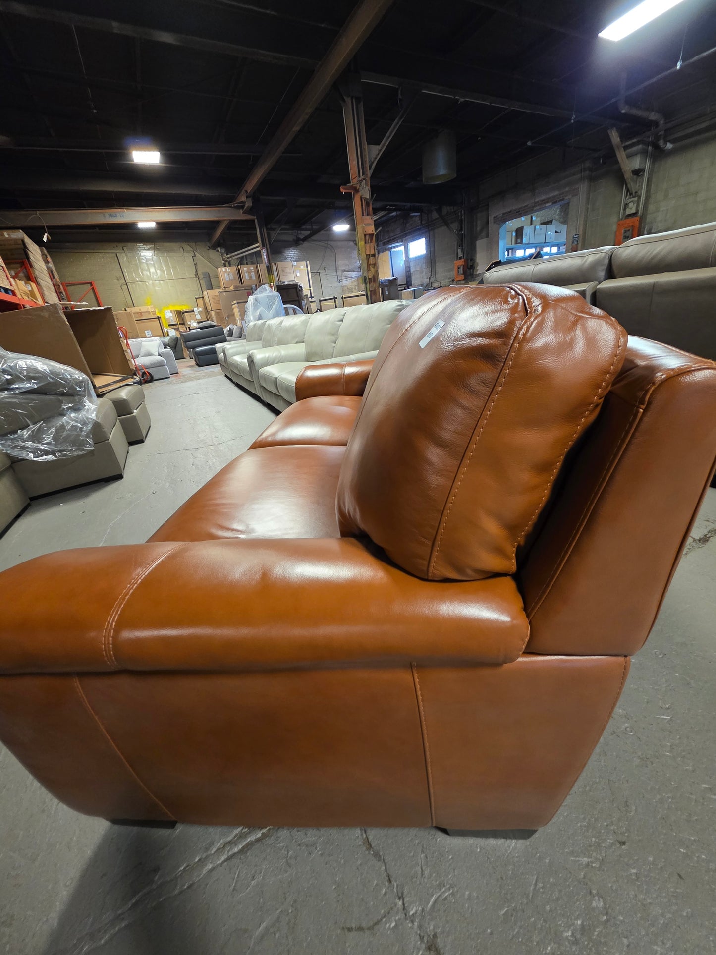 Cobbie Leather 89" Sofa (Brandy)