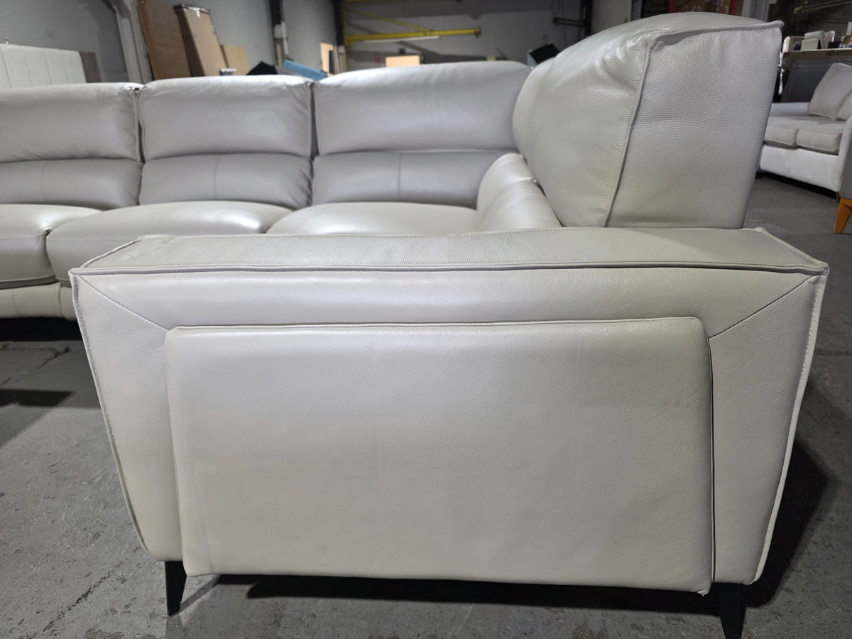 Neiwert 4-Pc. Leather Sofa Sectional with 3 Power Recliners (Silver Grey)