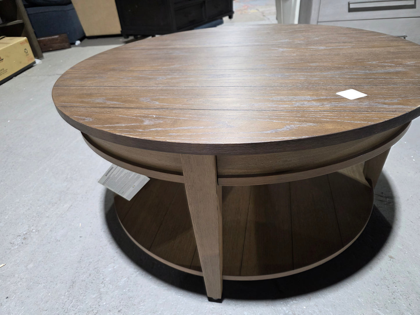 Dawnwood 38" Wood Round Cocktail Table (Wheat)