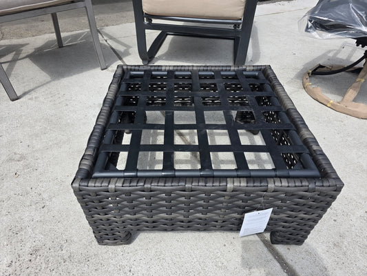 Viewpoint Square Outdoor Ottoman