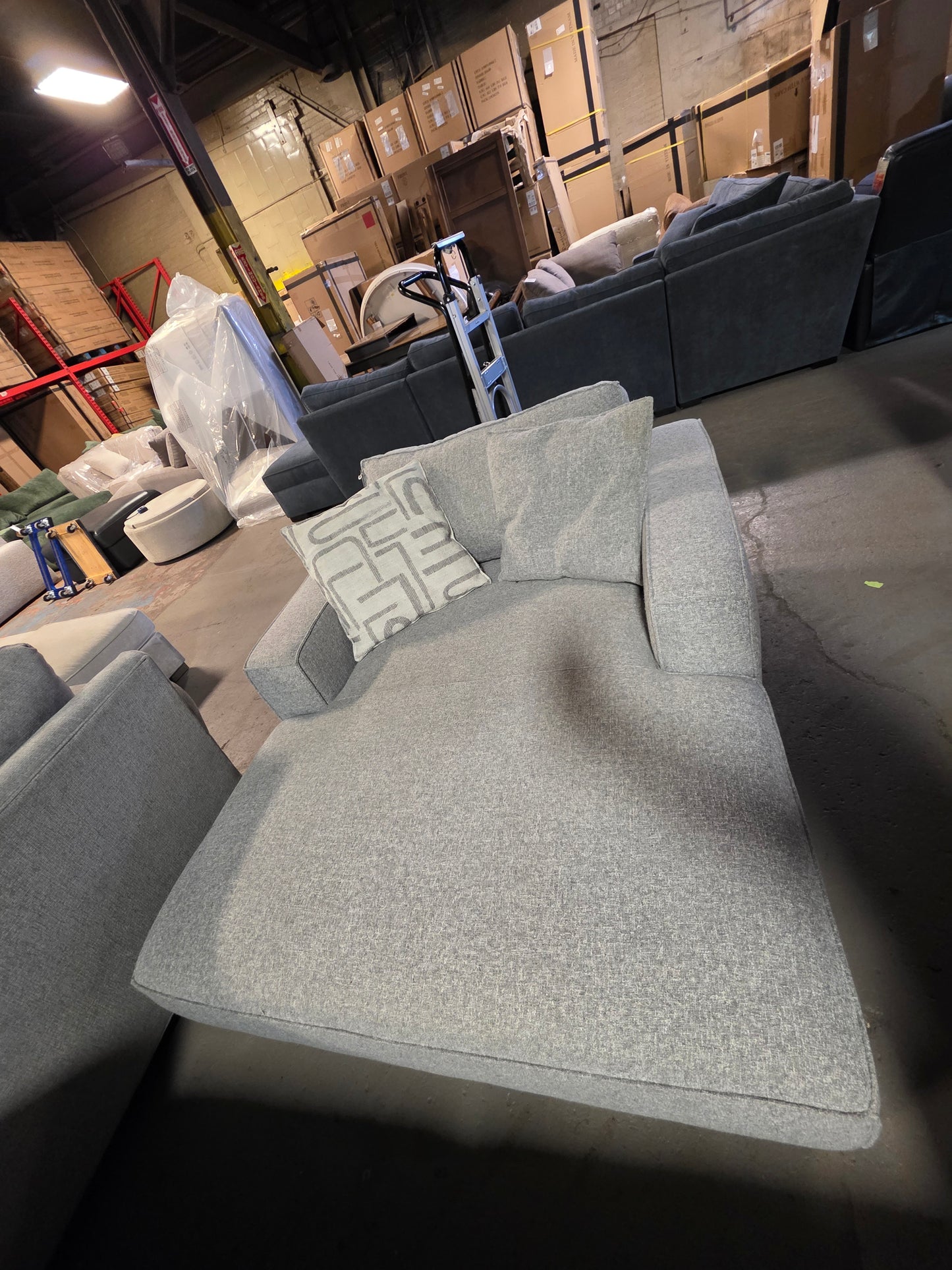 Rosecrans 53" Fabric Chaise (Grey)