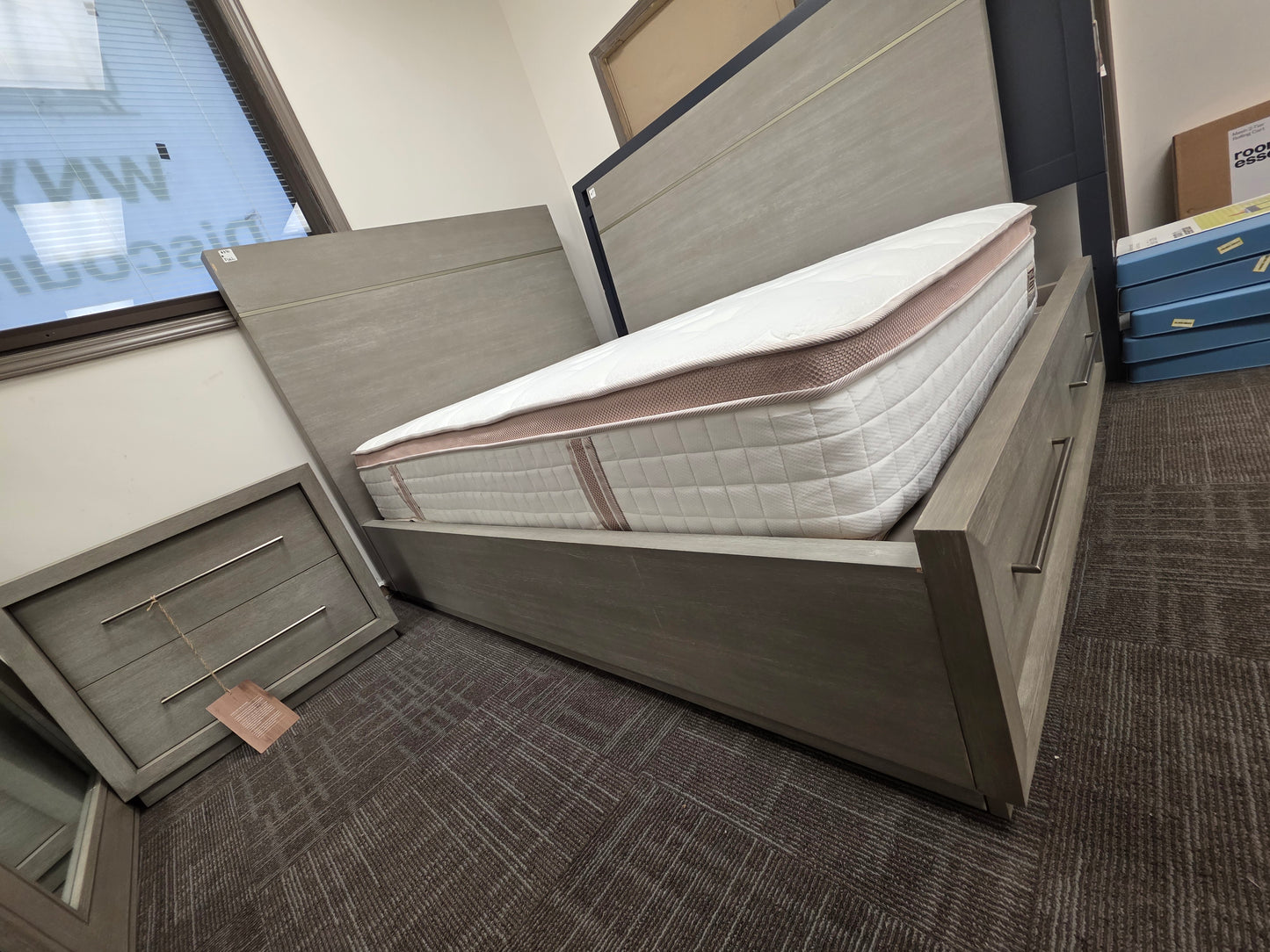 Tivie Full Storage Bed (Grey)