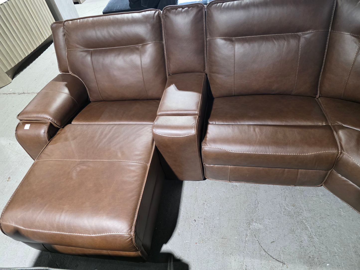 Hansley Leather Sectional w/ Reclining Chaise