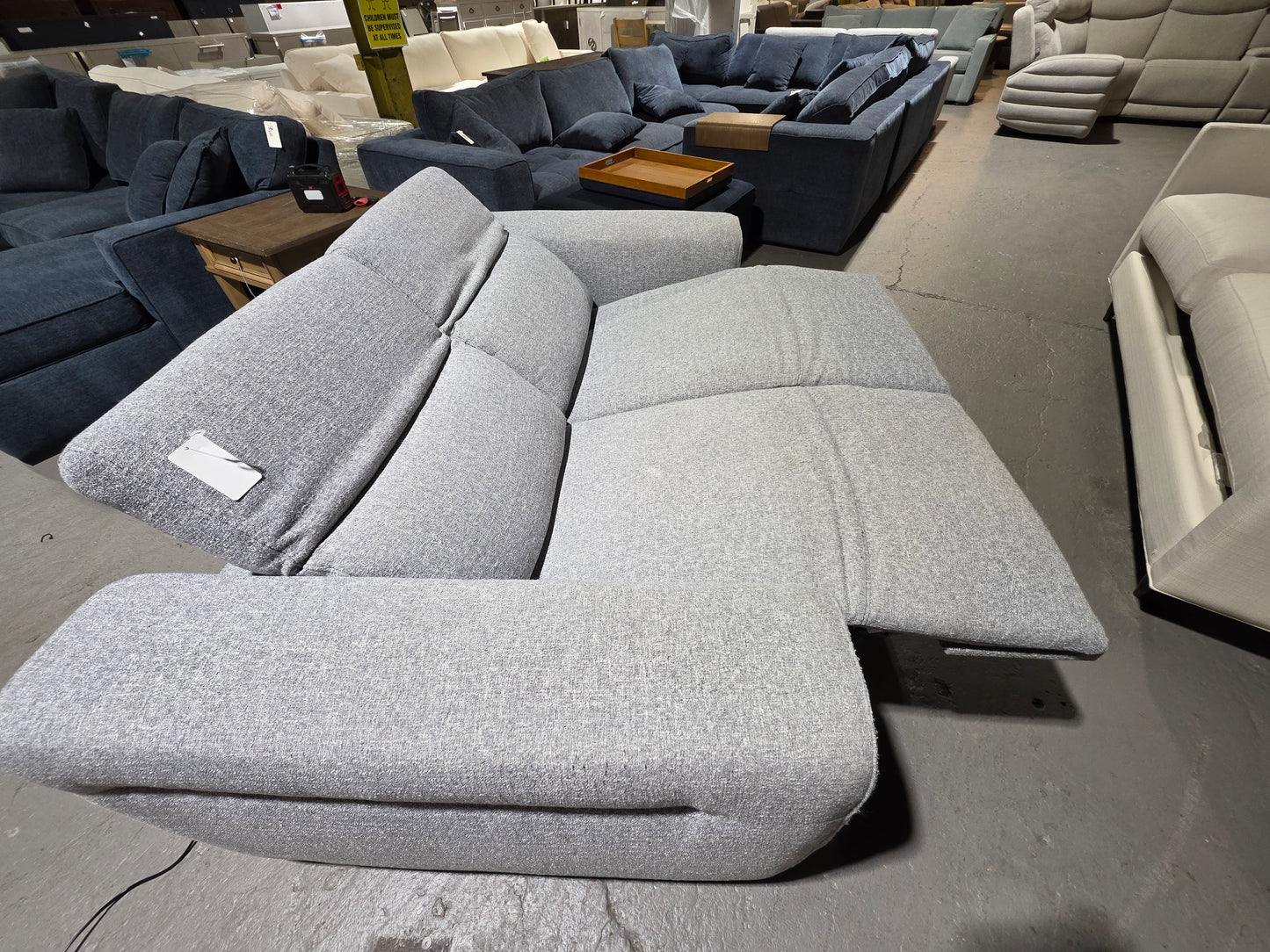 Orsha Zero Gravity Fabric Loveseat