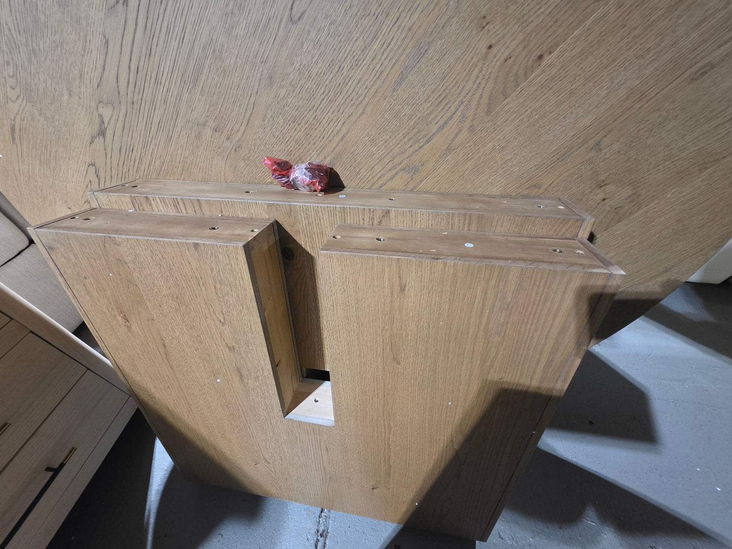 Davie Round Dining Table