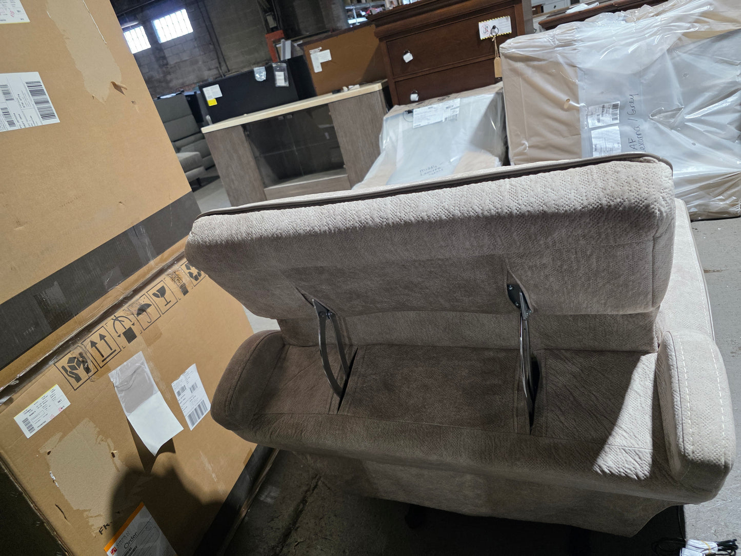Sebaston 40" Fabric Recliner