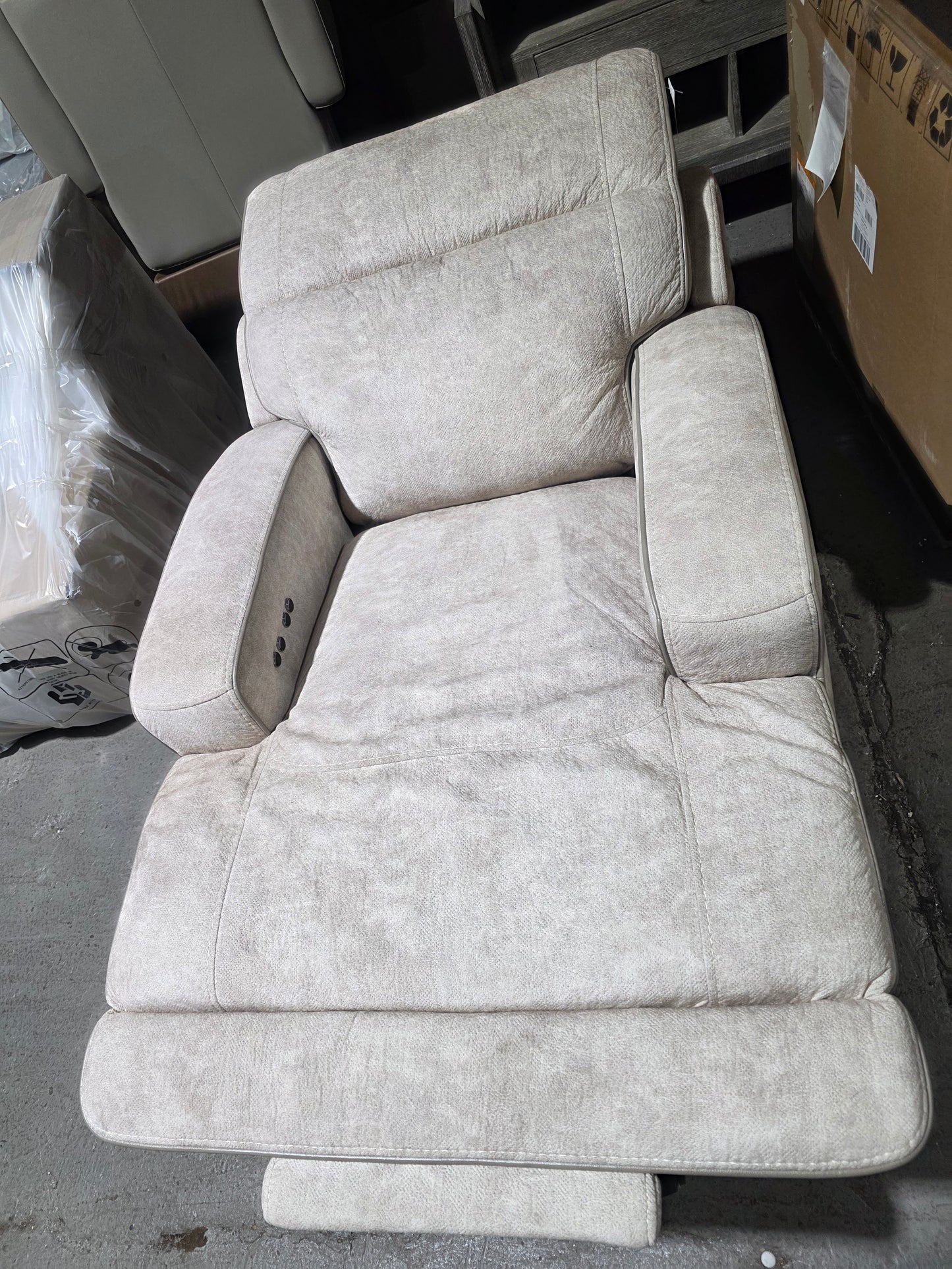 Sebaston 40" Fabric Recliner