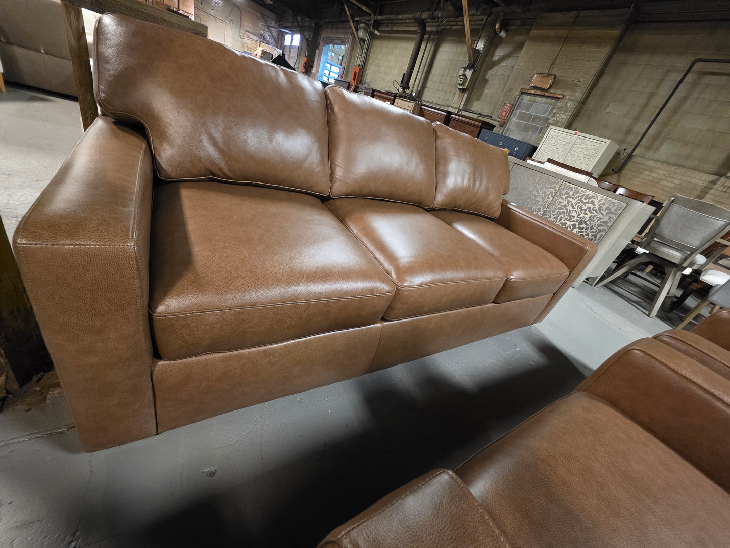 Radley 86" Leather Sofa (Chestnut)
