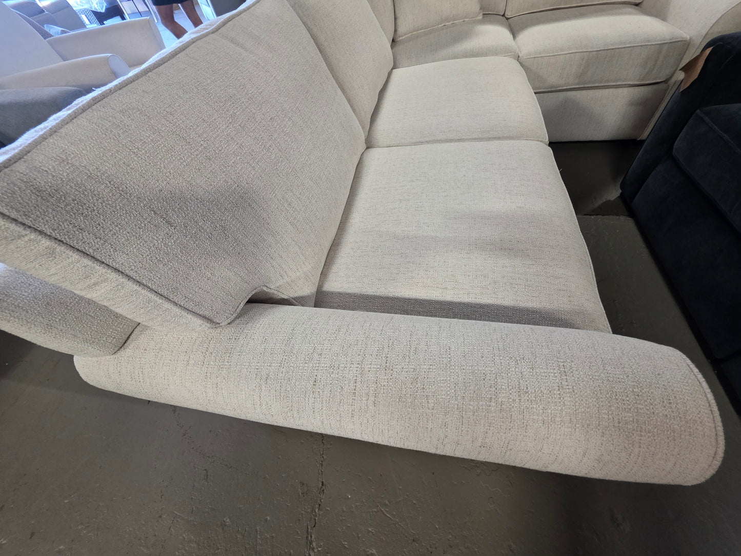 Radley Rollarm Fabric Sectional (Natural)