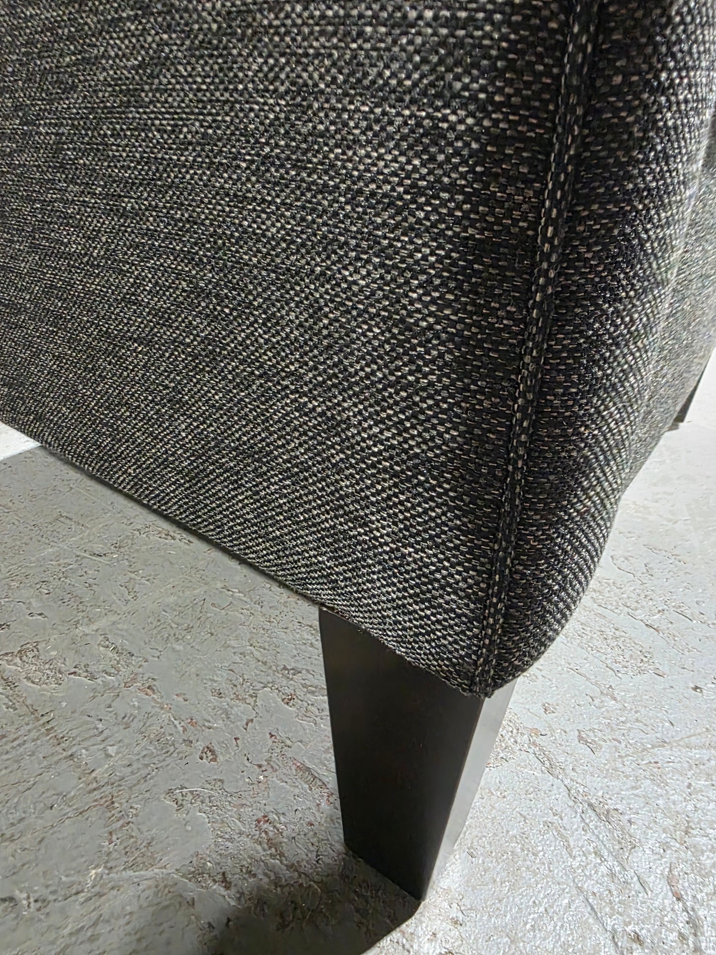 Nightford 30" Fabric Accent Chair (Charcoal)