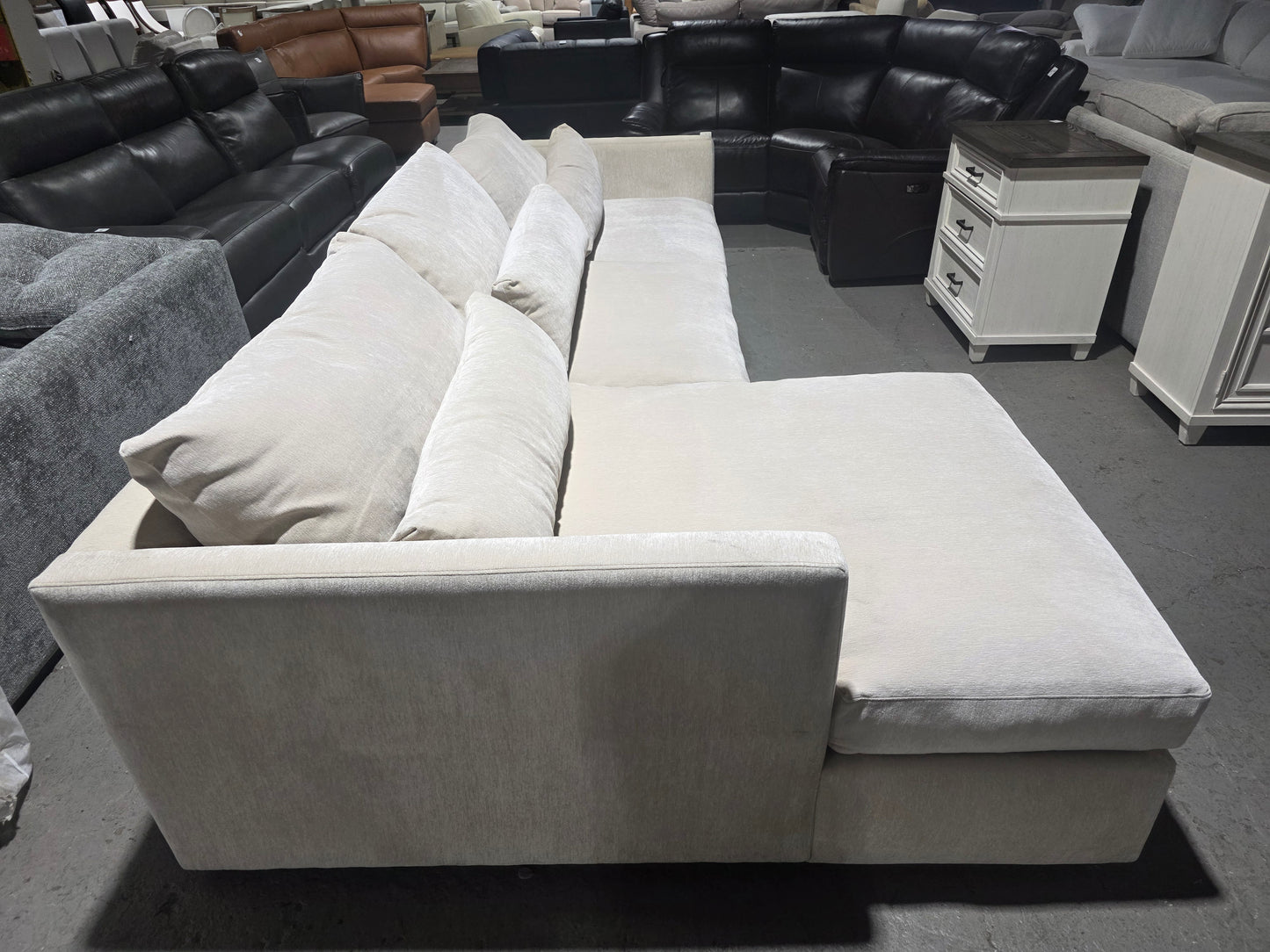 Brea Sectional Sofa (Amici Oyster)