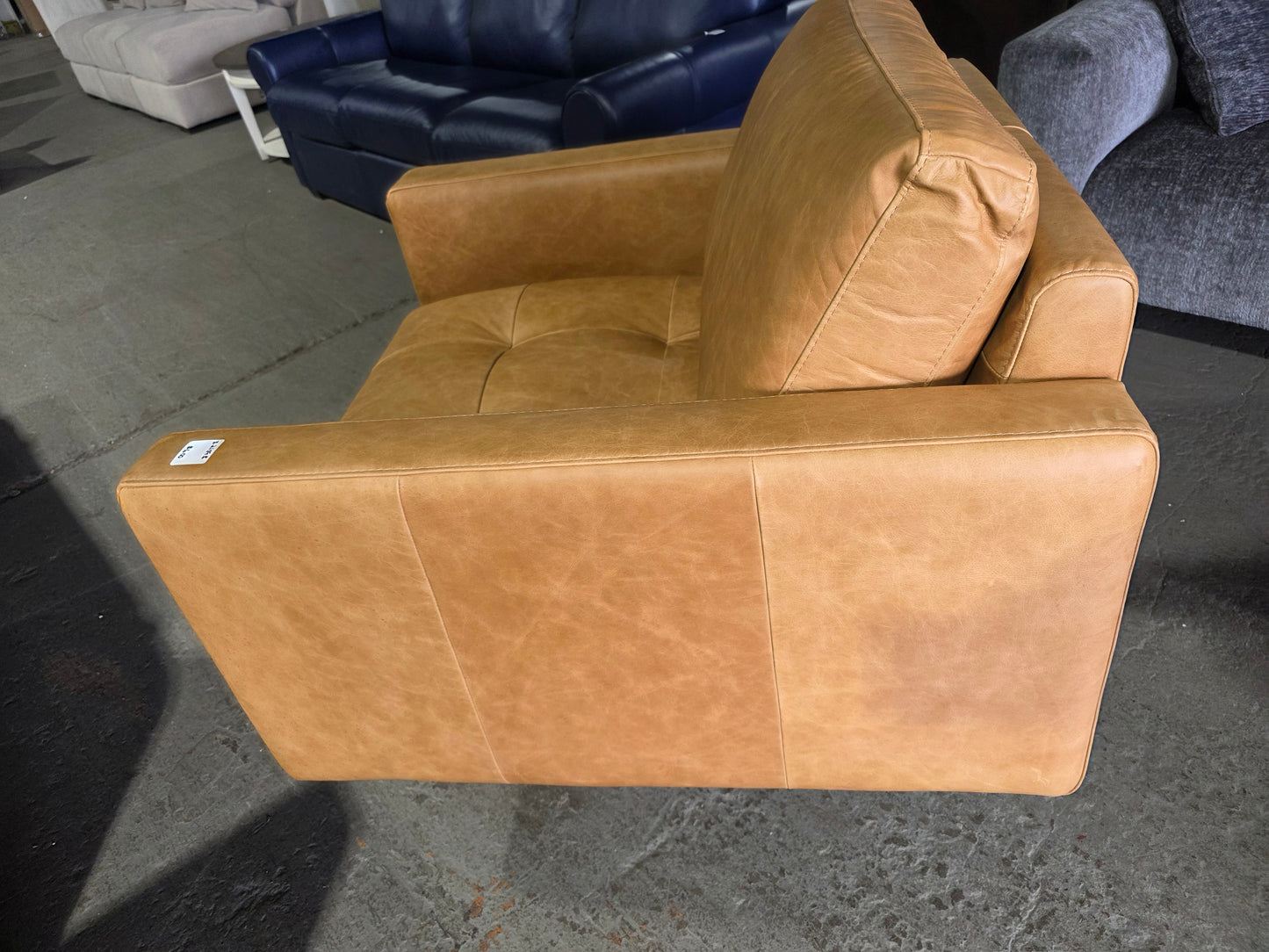 Chateau d'Ax Rotolo Leather Chair (Tan)