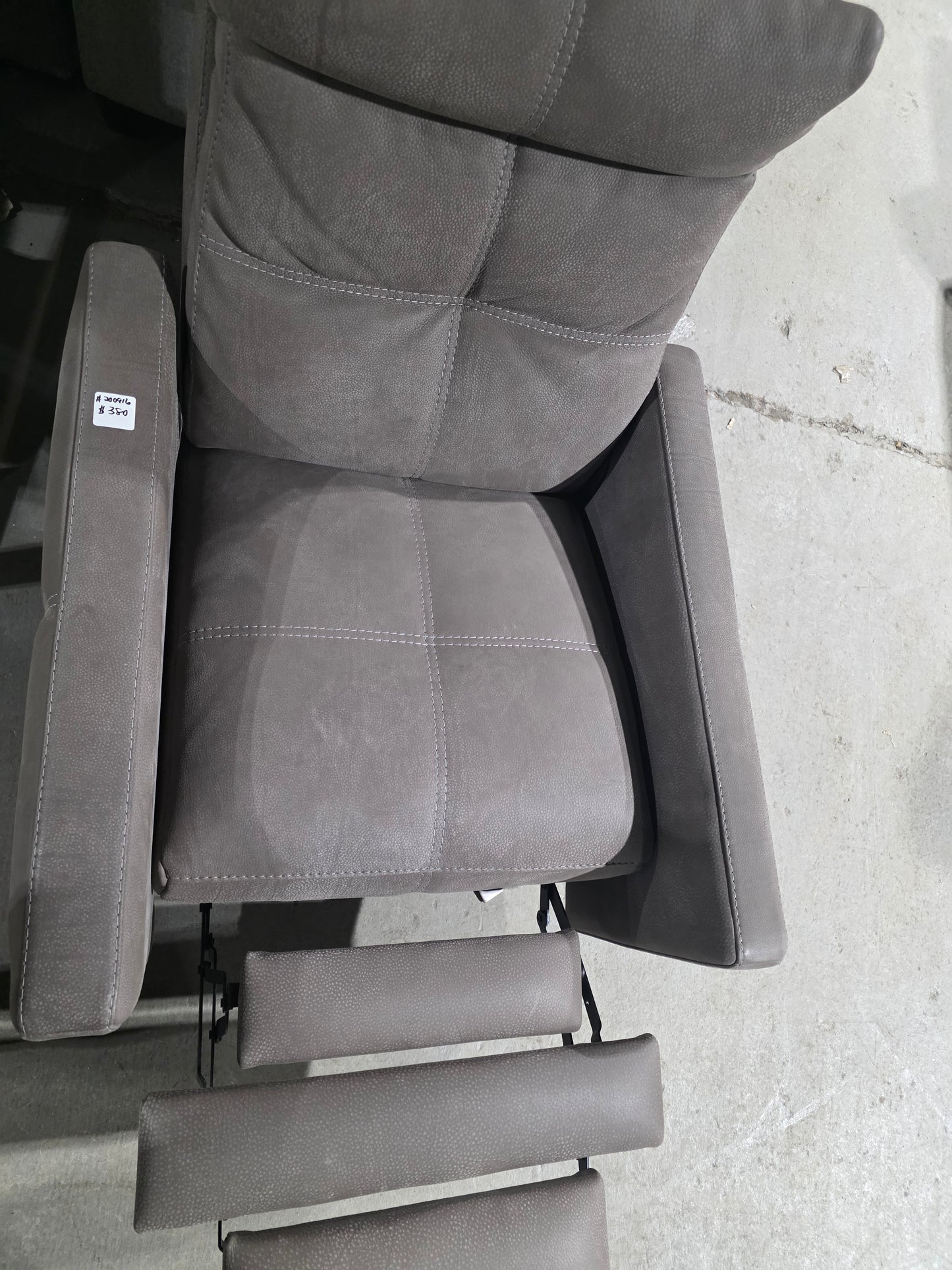 Brown Pushback Recliner