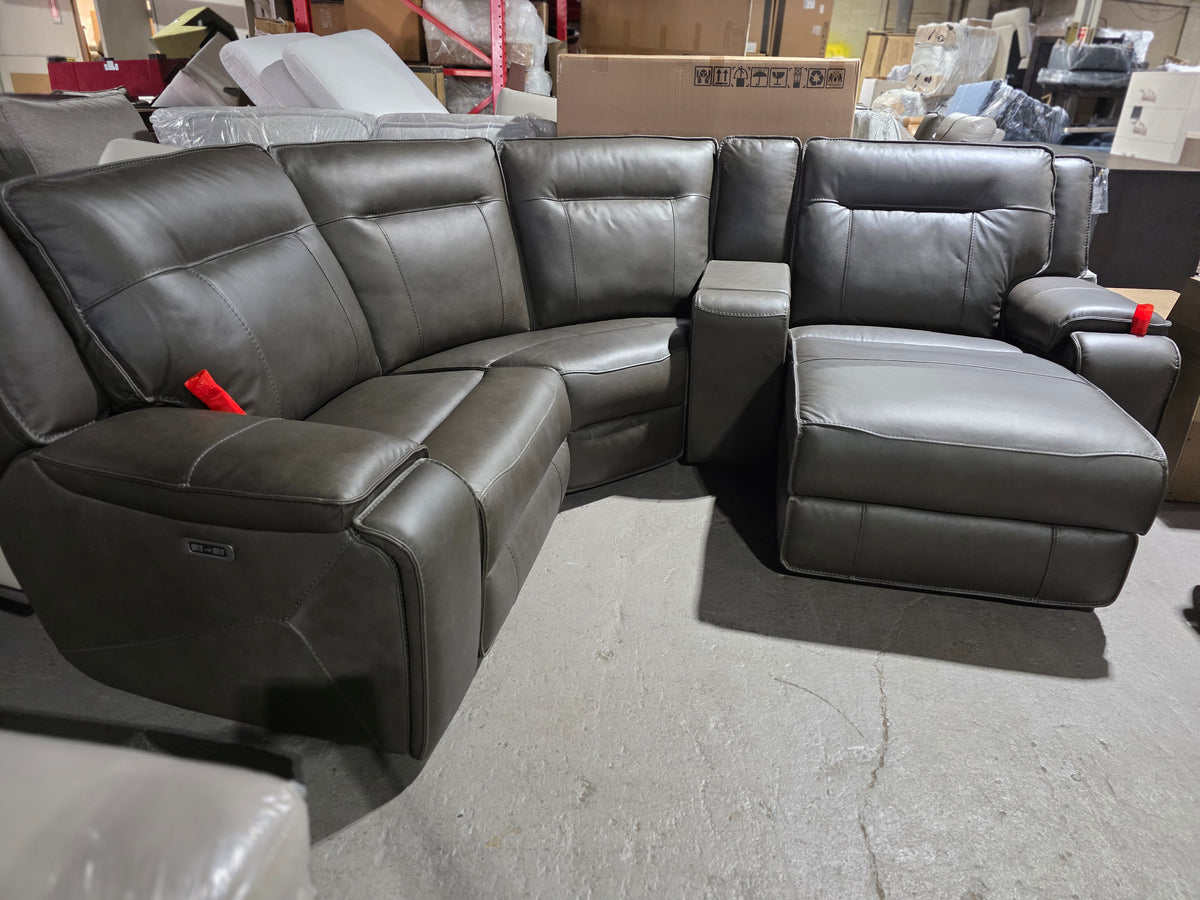 Hansley Leather Sectional w/ Reclining Chaise (Grey)