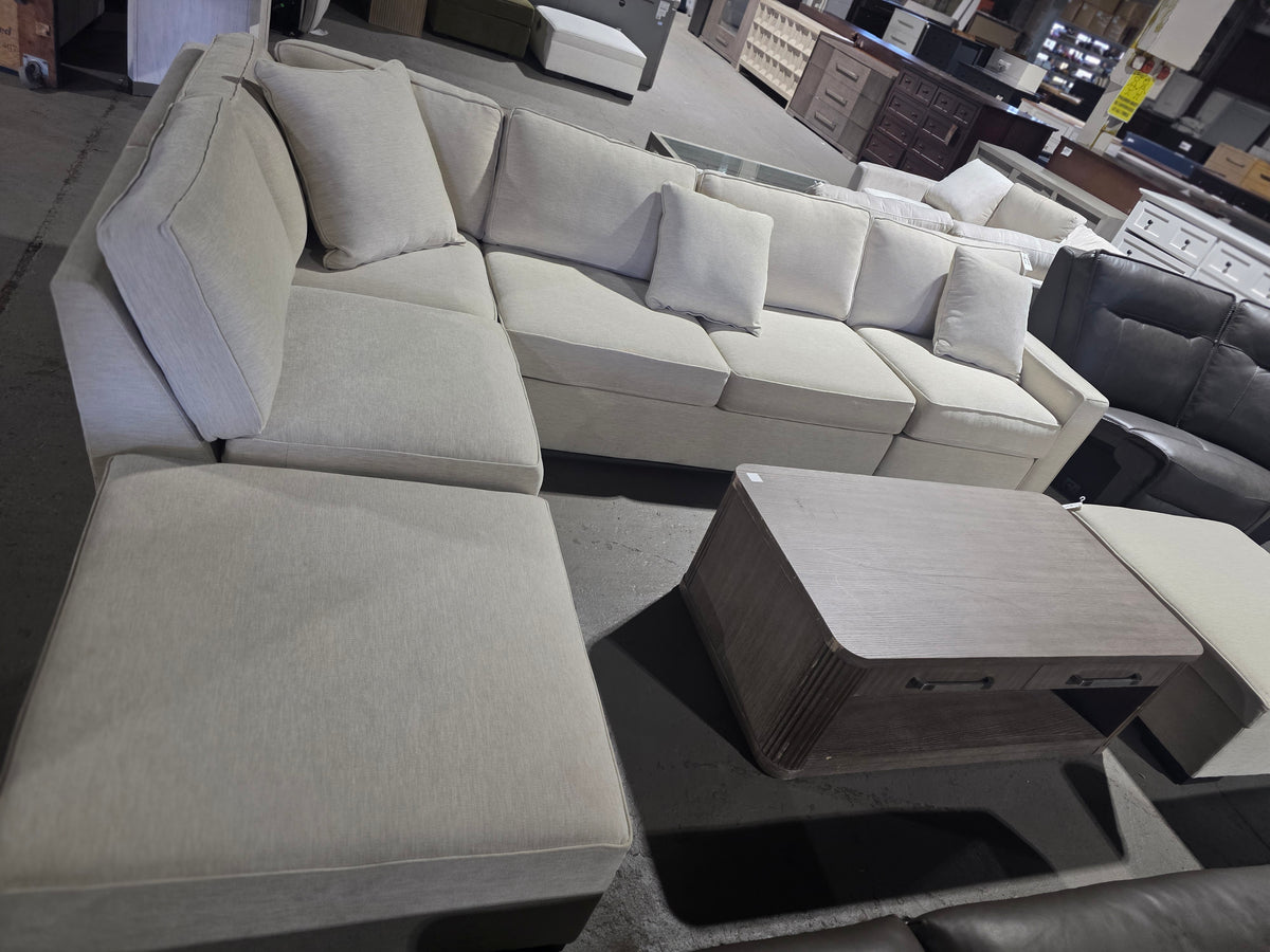 Radley 5-Pc. Sectional (Tan)