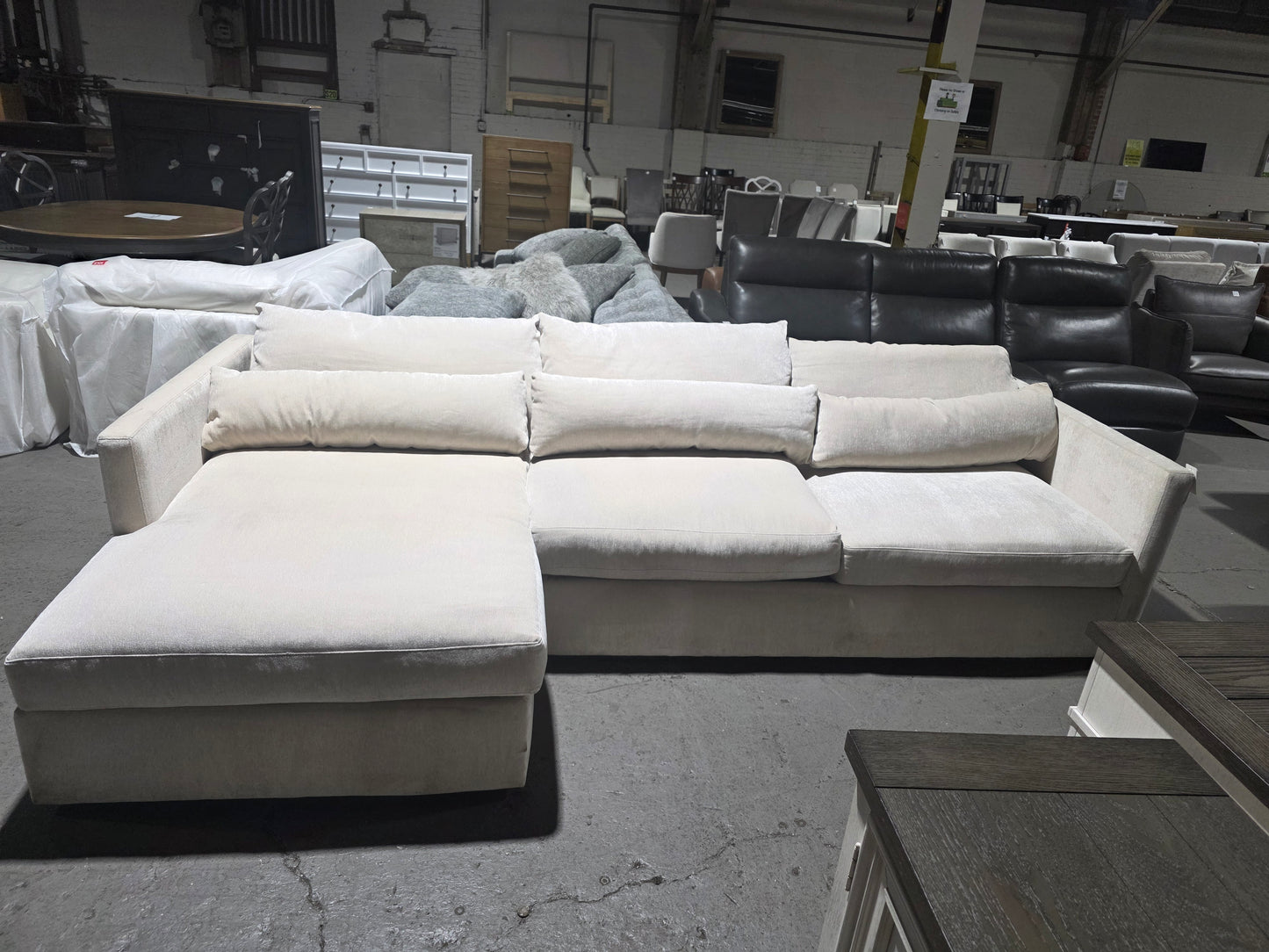 Brea Sectional Sofa (Amici Oyster)