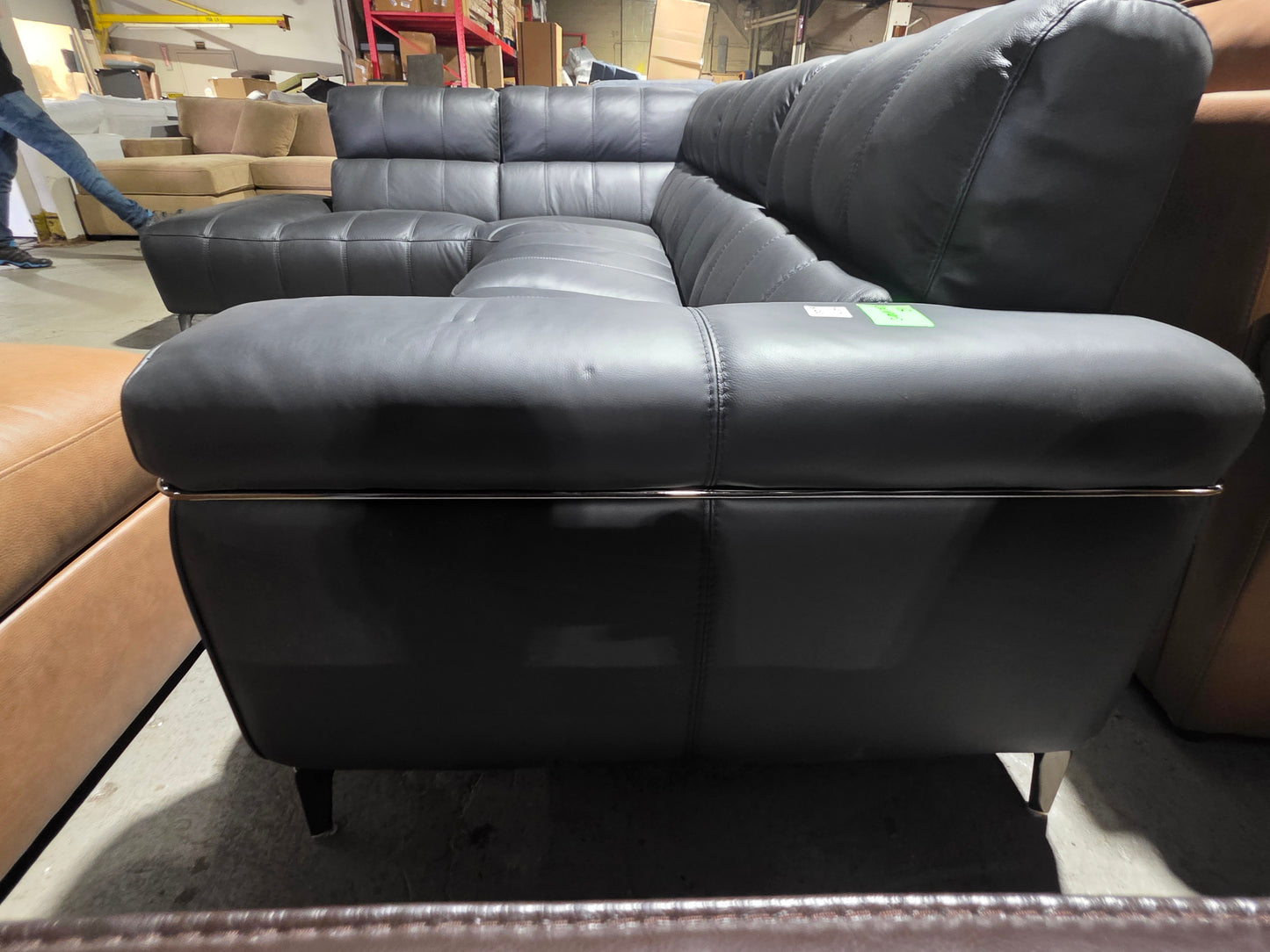Wyndill 2-Pc. Leather Sectional with 2 Power Recliners (Black)