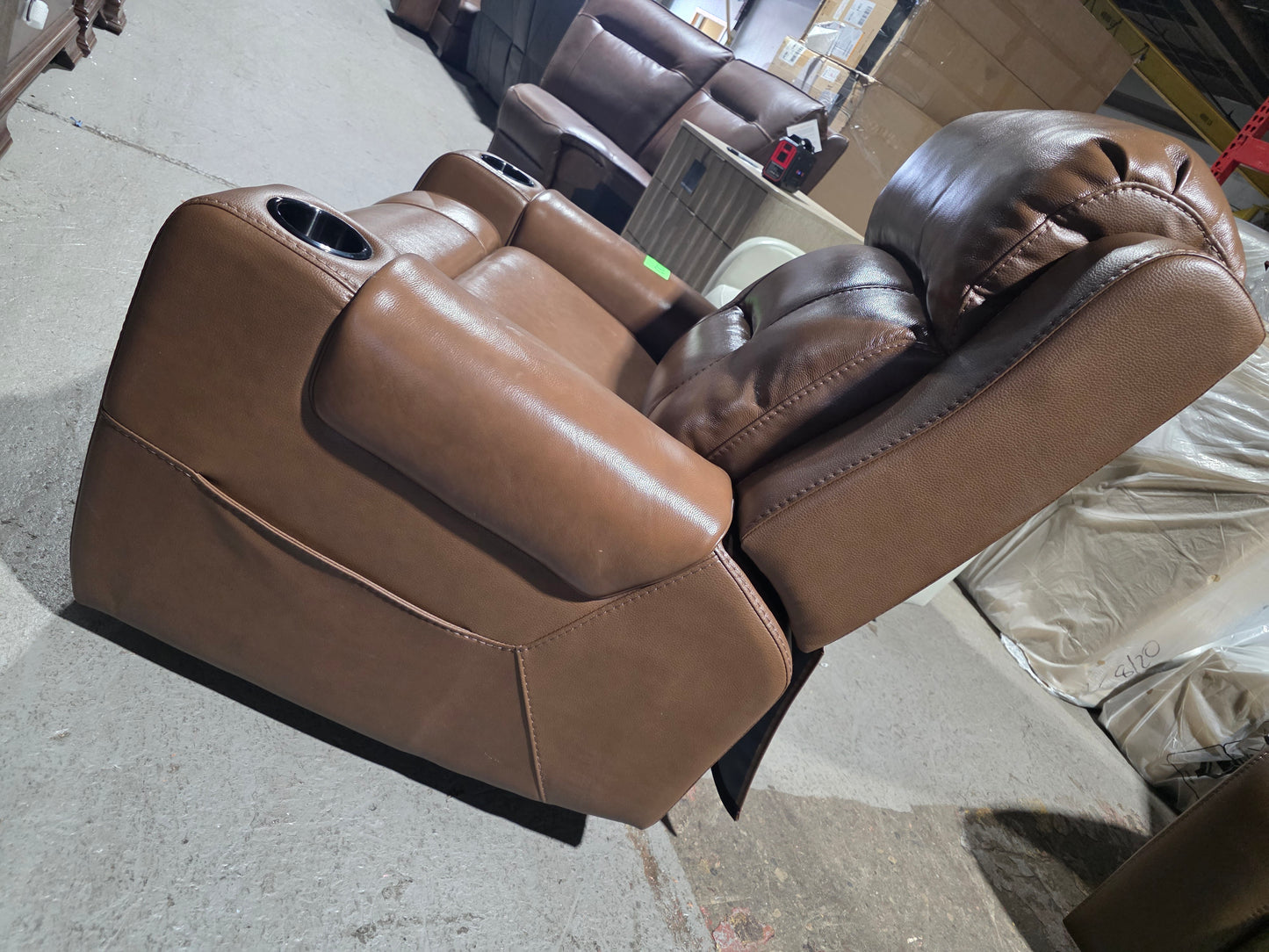 Leather Chair (Saddle Brown)
