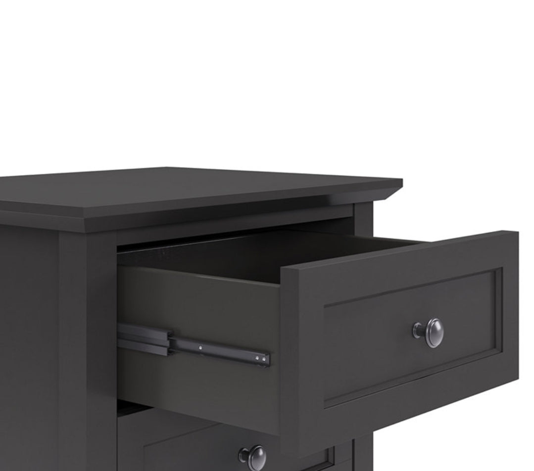 Hedworth Nightstand (Black)