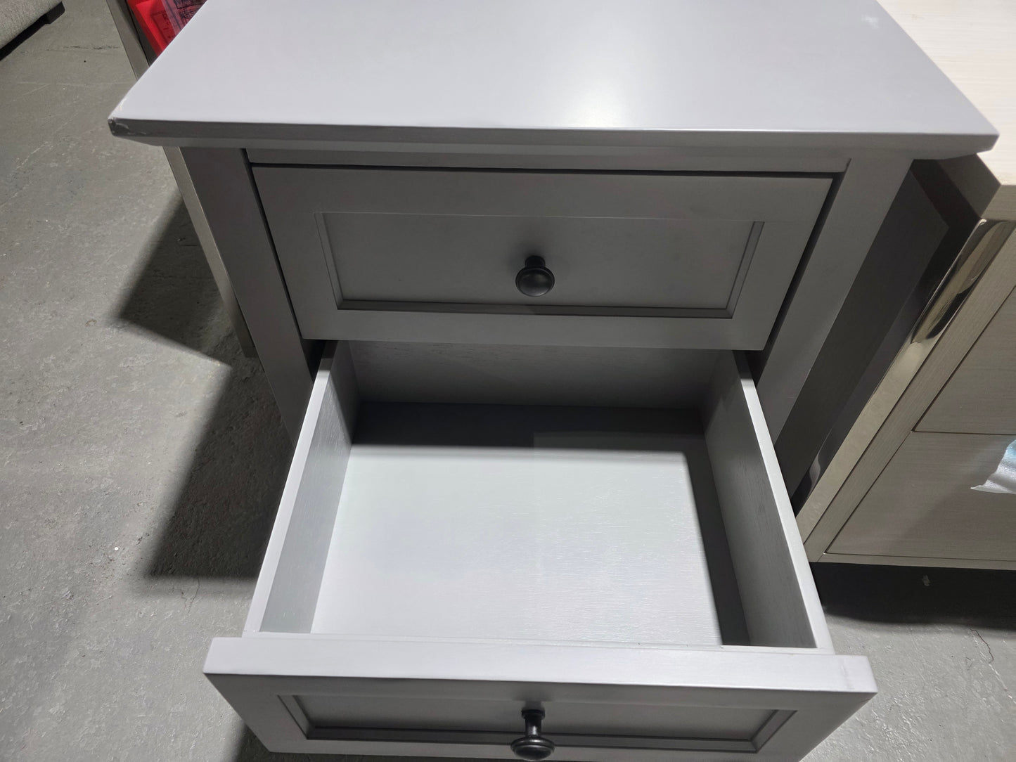 Hedworth Nightstand (Grey)
