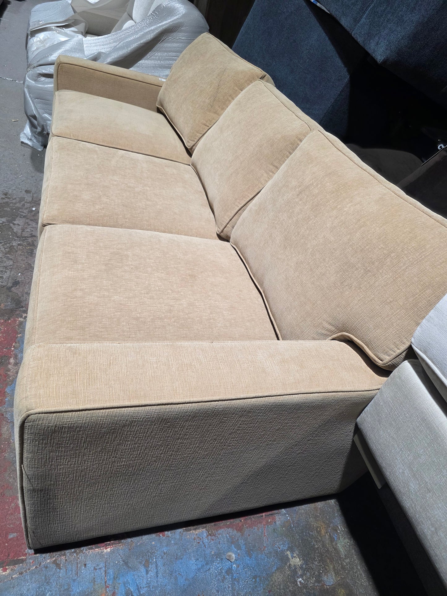 Radley 86" Fabric Sofa (Heavenly Caramel Tan)