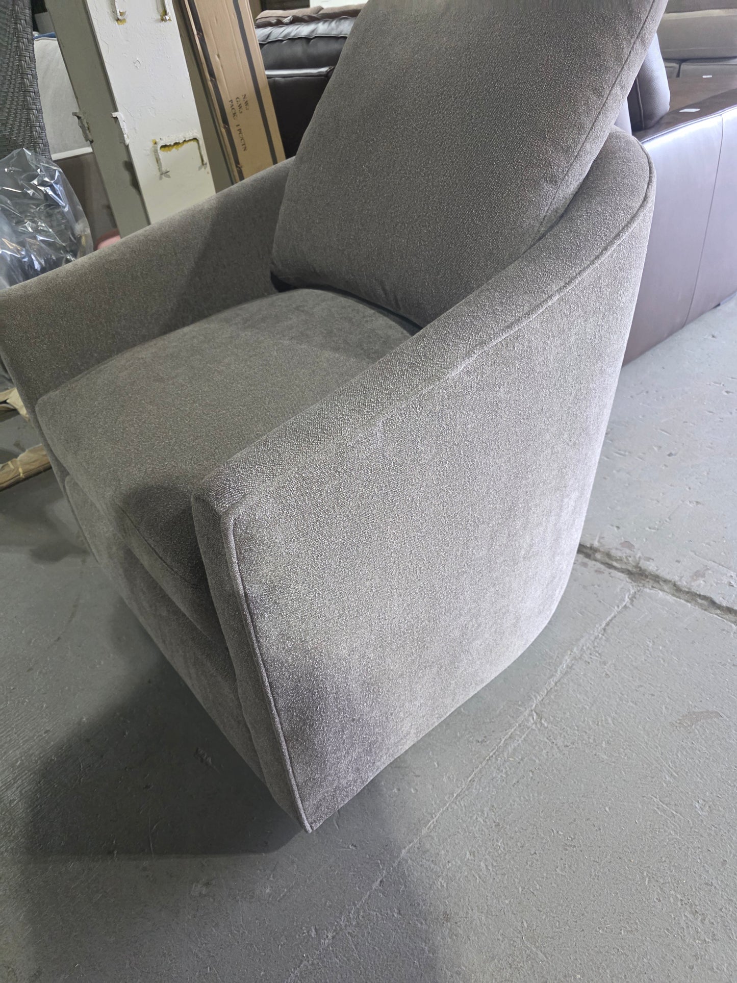 Bernhardt Astoria Swivel Chair