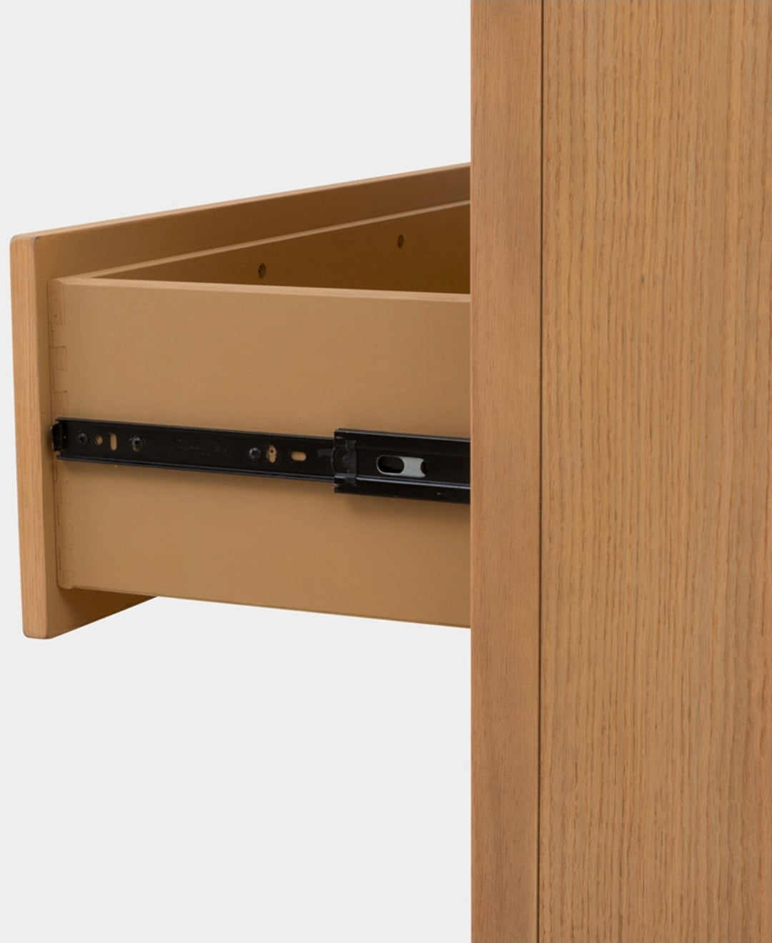 Linstead Chest