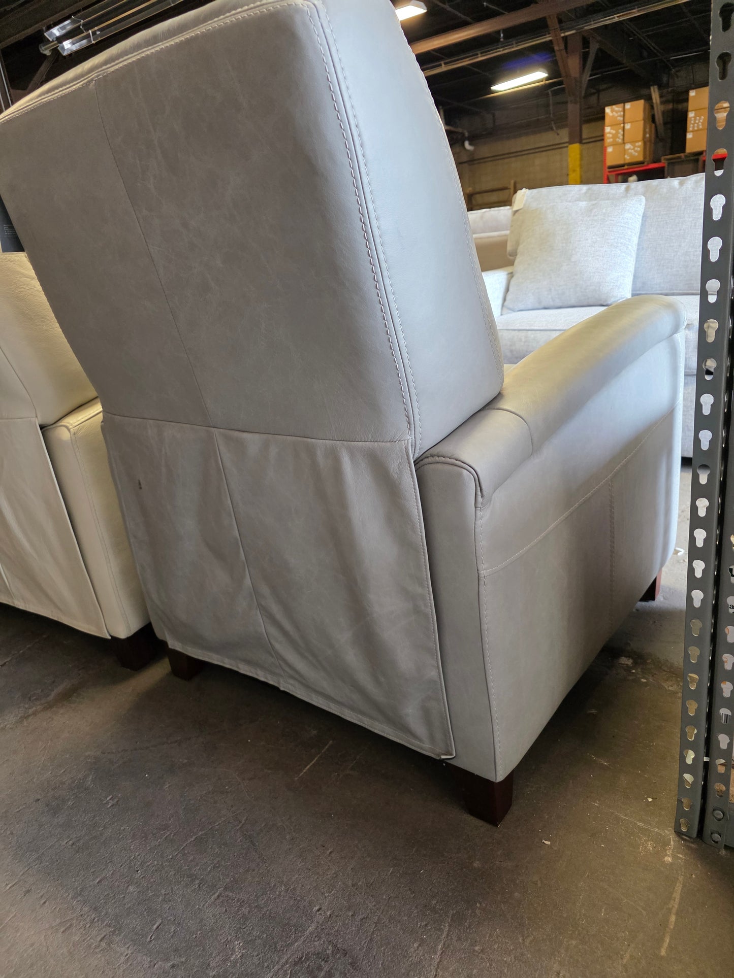Ashlinn 34" Pushback Recliner (Grey)
