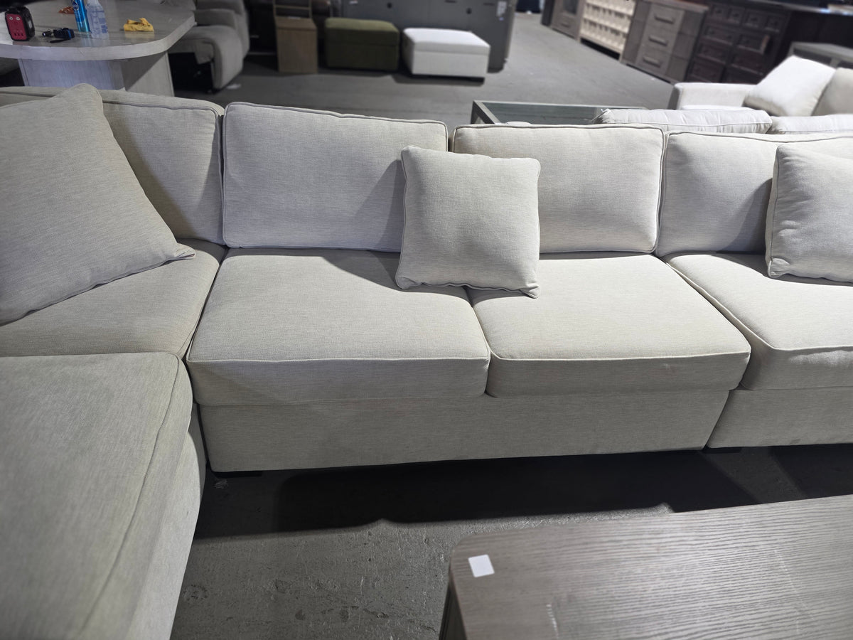 Radley 5-Pc. Sectional (Tan)