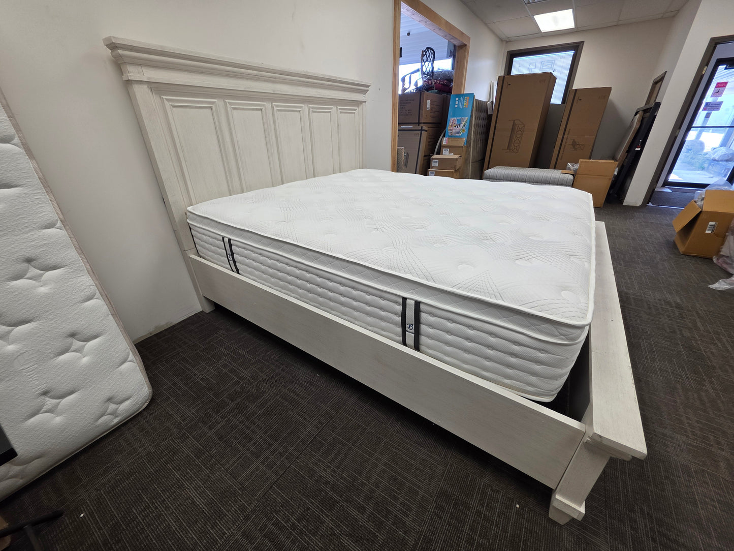 Dawnwood King Bed