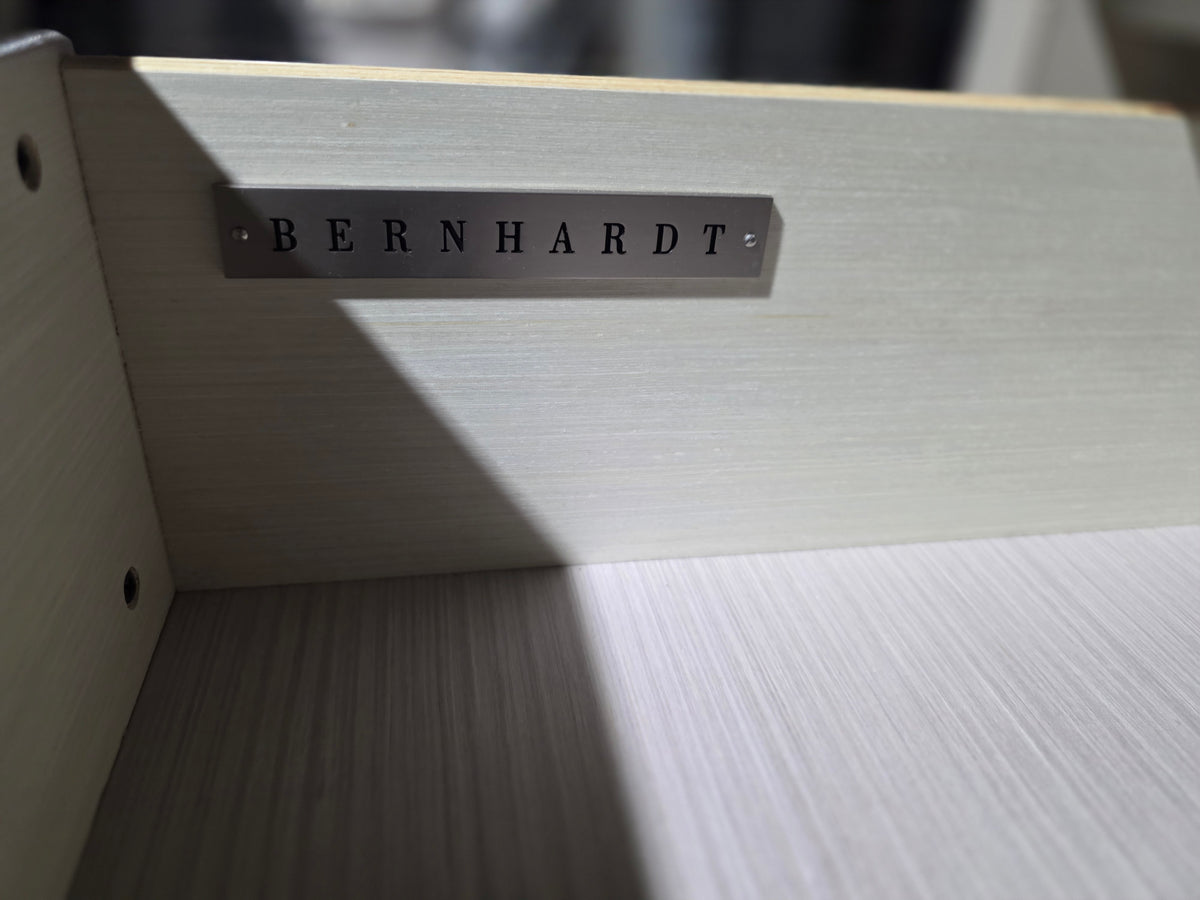 Stratum Dresser