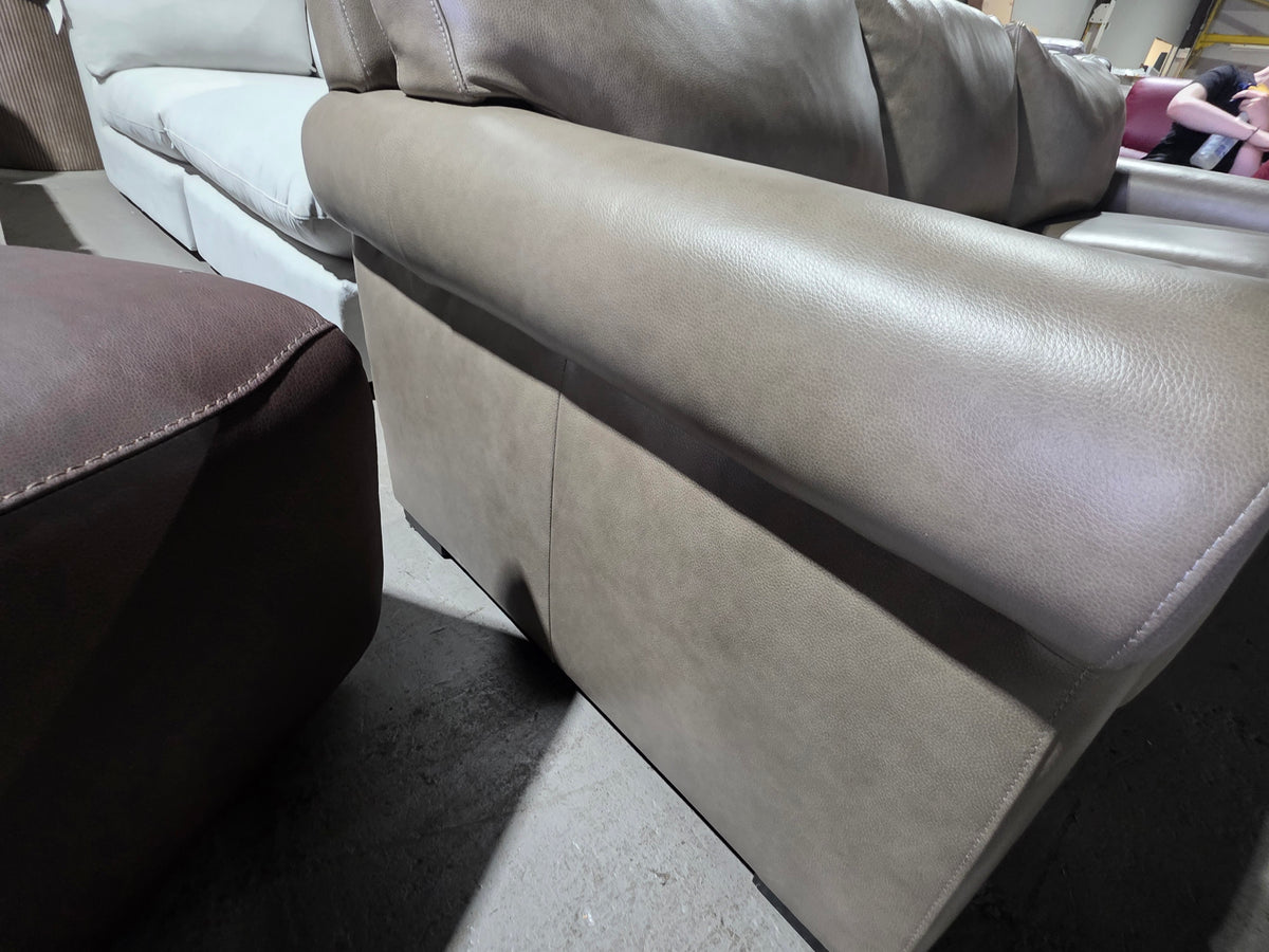Radley Rollarm Leather Sofa (Medium Brown)